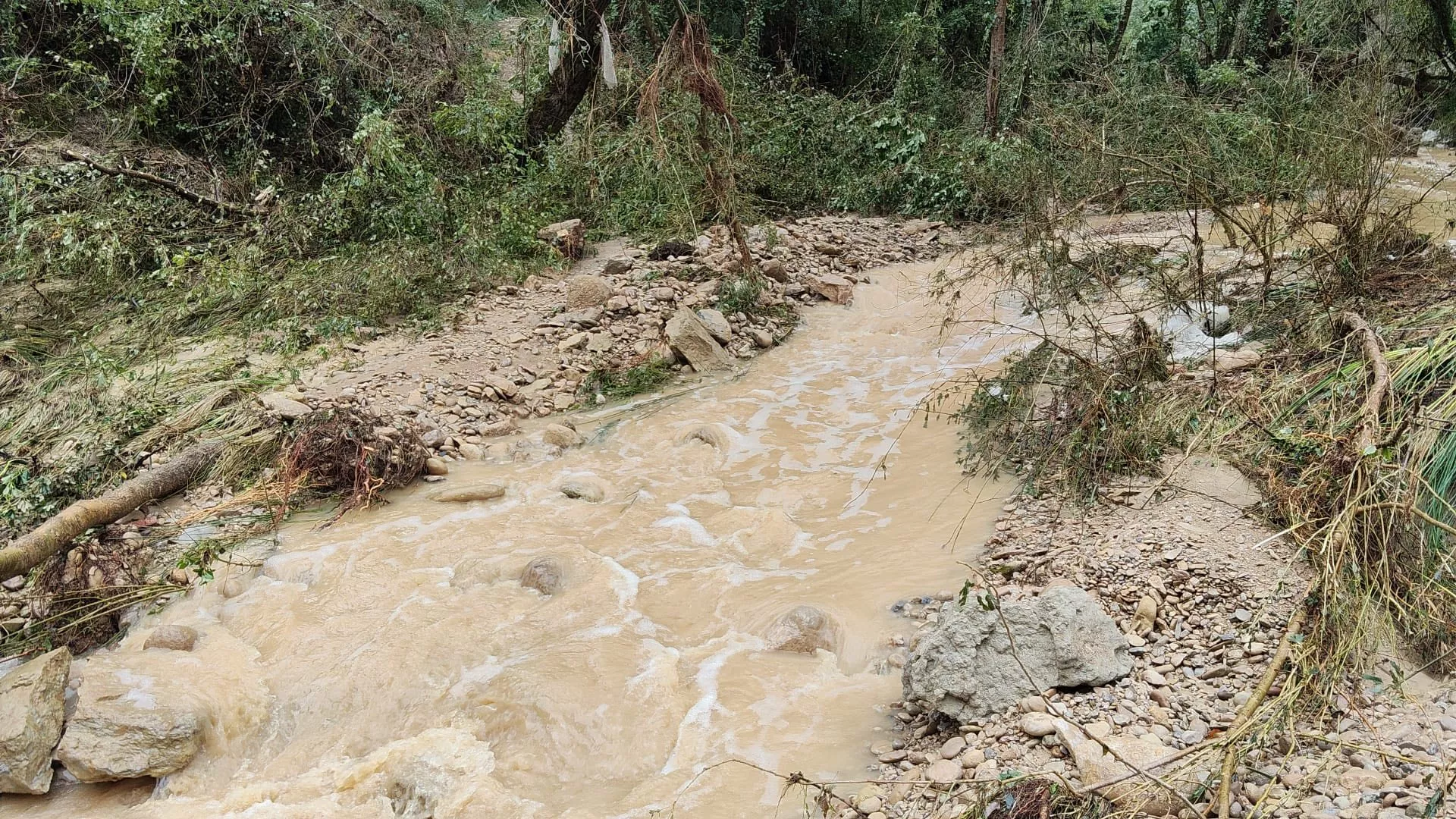 Daños causados por la tormenta en La Fontaneta de Ayerbe.