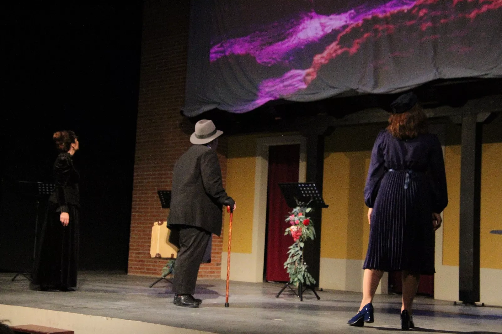 "Entre dos amores" en el Corral de Comedias de Robres. Foto Carlos Neofato