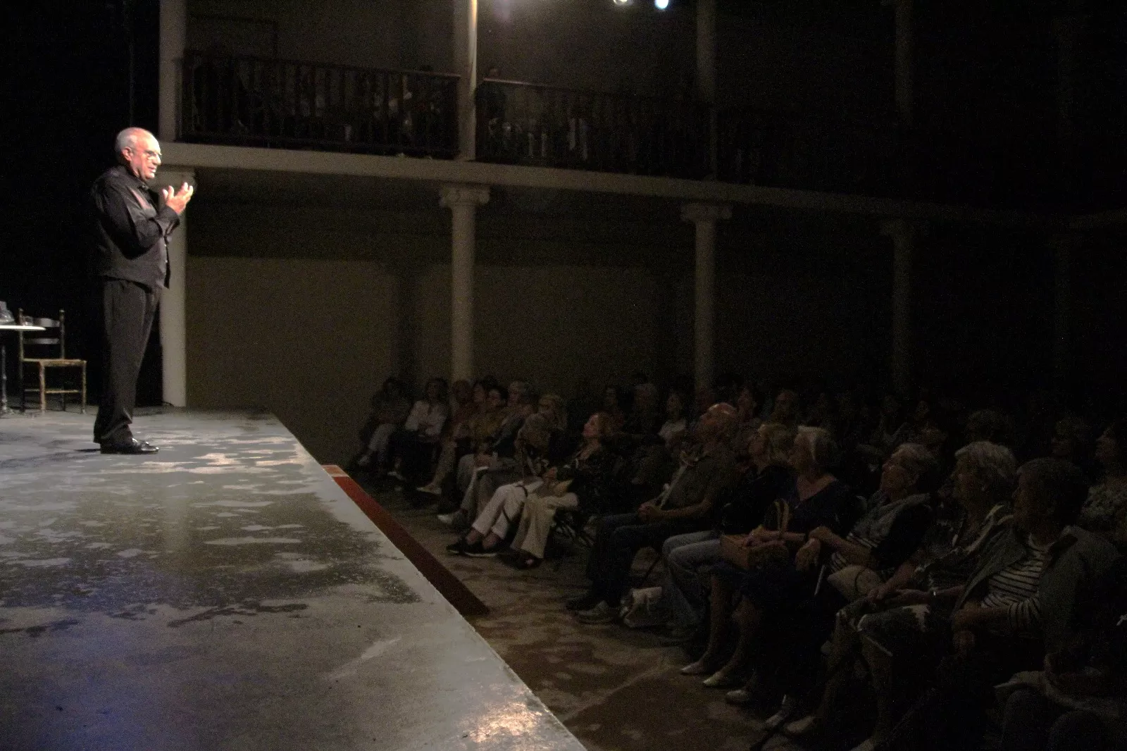 "Entre dos amores" en el Corral de Comedias de Robres. Foto Carlos Neofato