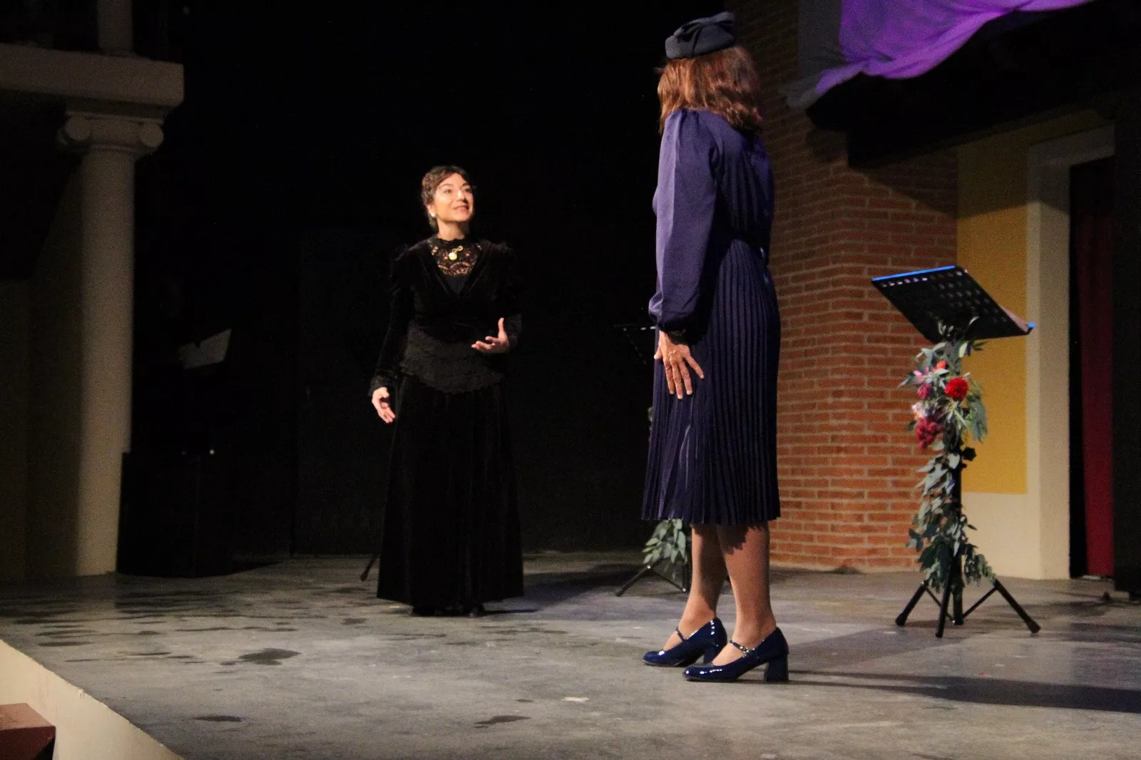 "Entre dos amores" en el Corral de Comedias de Robres. Foto Carlos Neofato