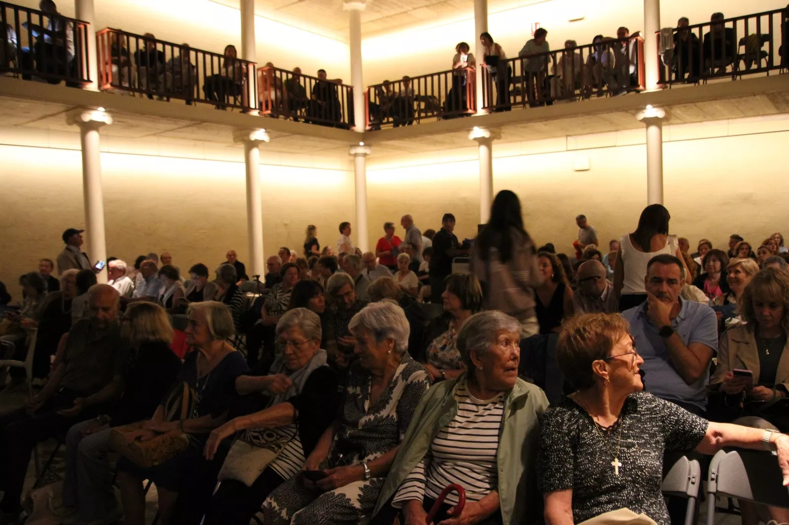 "Entre dos amores" en el Corral de Comedias de Robres. Foto Carlos Neofato