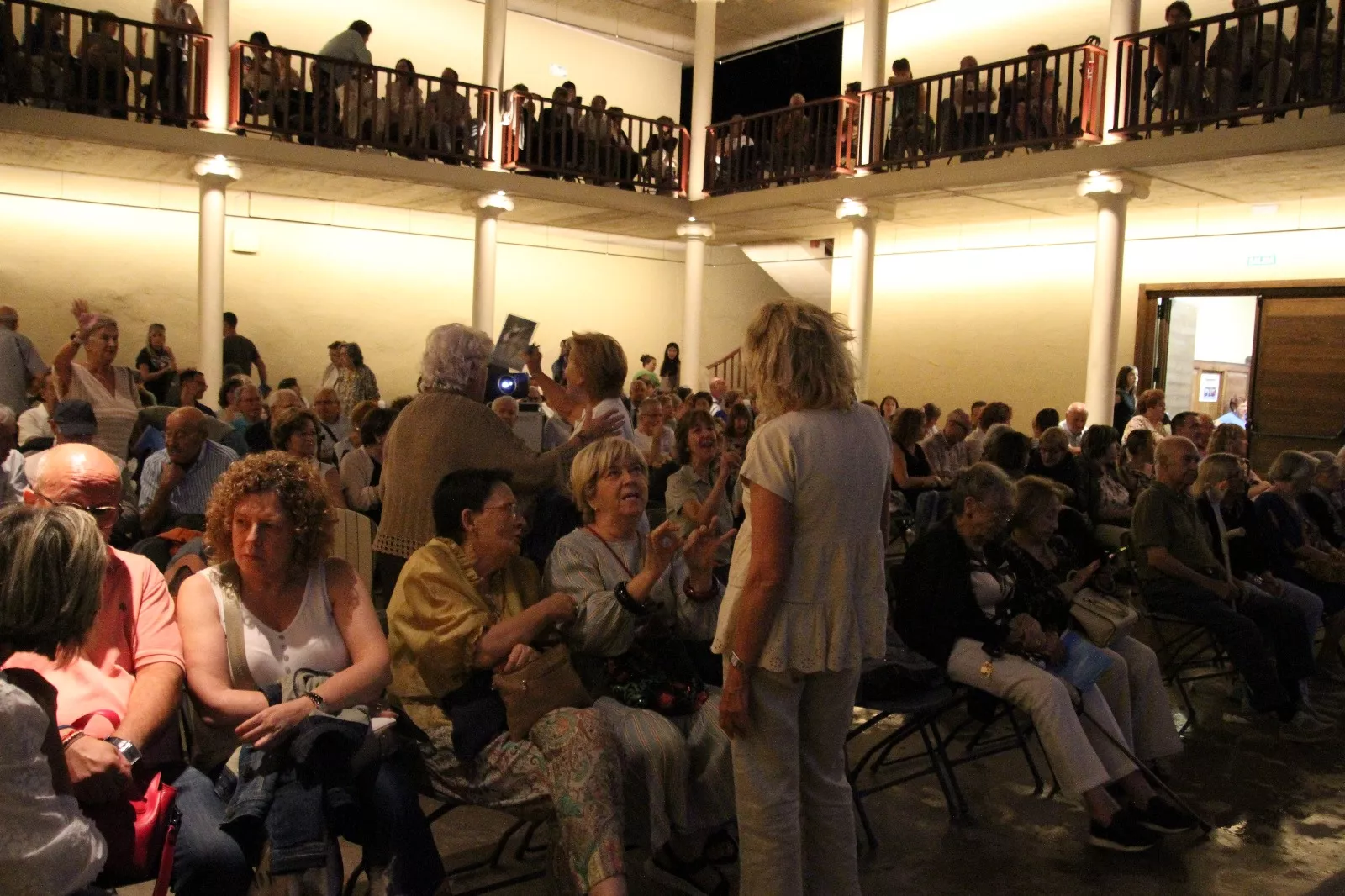 "Entre dos amores" en el Corral de Comedias de Robres. Foto Carlos Neofato