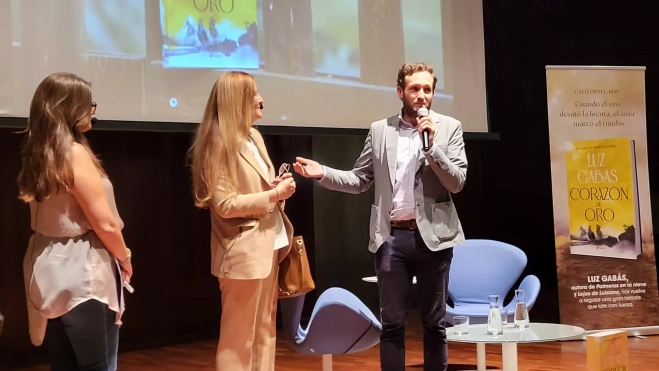 Esther P. Nogarol, Luz Gabás e Isaac Claver Esther P. Nogarol, Luz Gabás e Isaac Claver