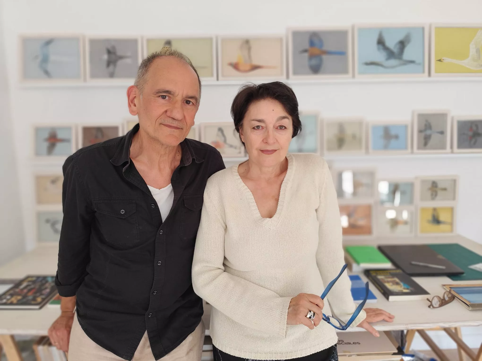 Santiago Arranz y Trini Raso en su taller de Castejón de Sos (septiembre 2025). Foto P.J.