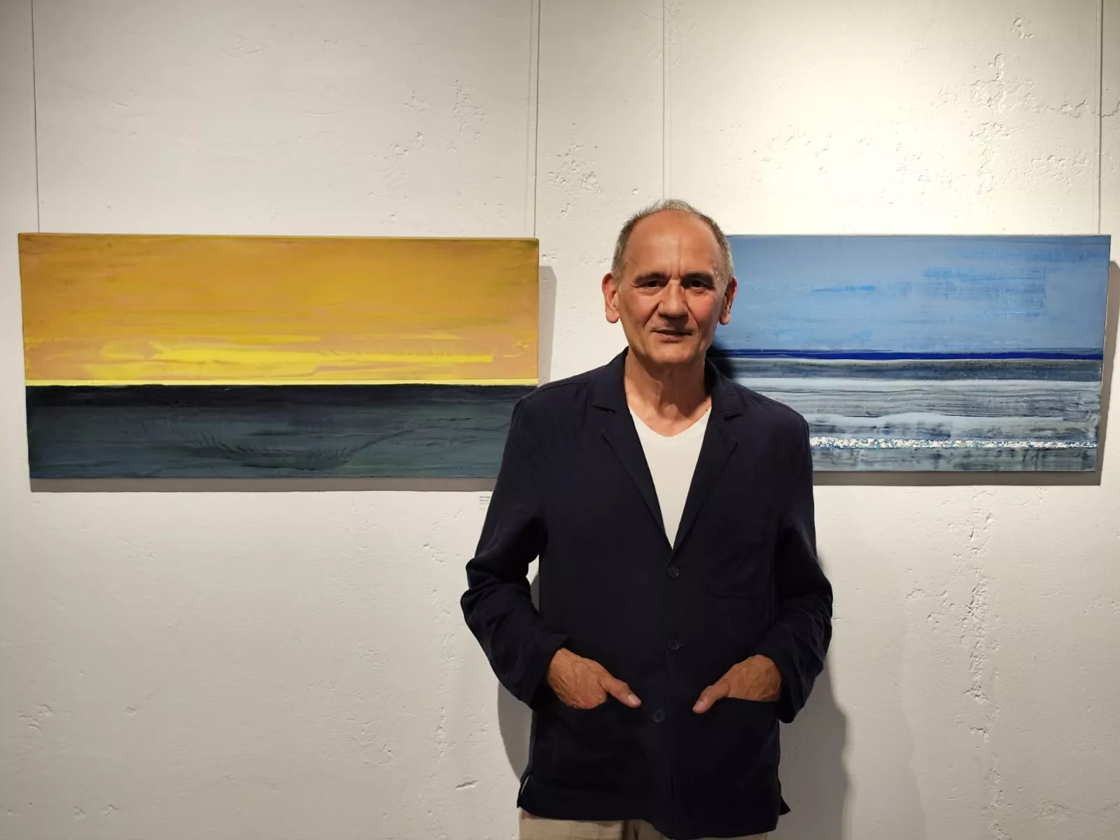 Santiago Arranz, en la galería Carmen Terreros de Zaragoza. Foto P.J.