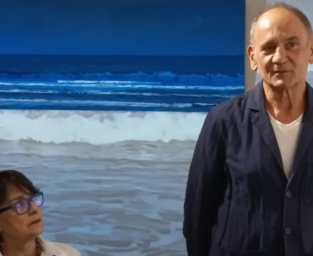 Santiago Arranz, en la galería Carmen Terreros de Zaragoza. Foto P.J.