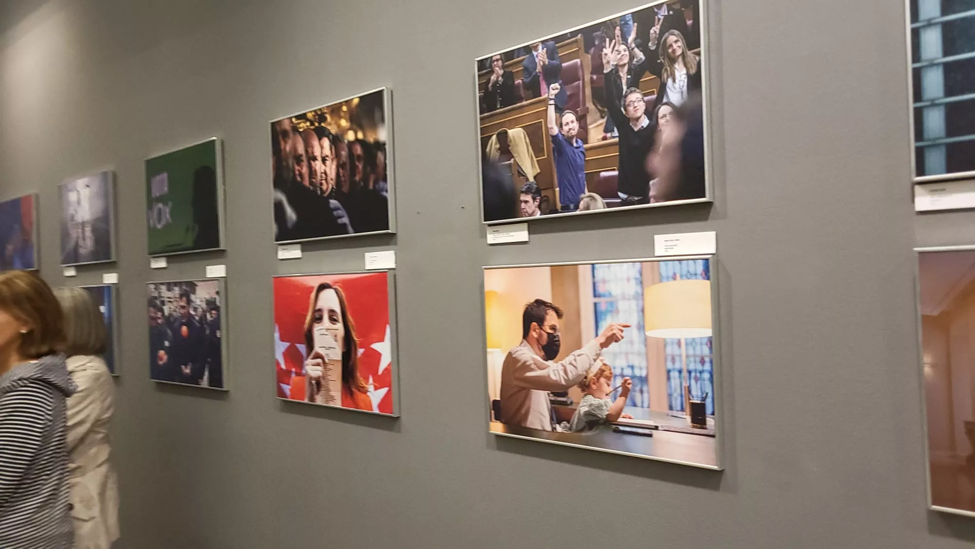 Reflejos del poder: una mirada a la fotografía política en el Museo de Huesca