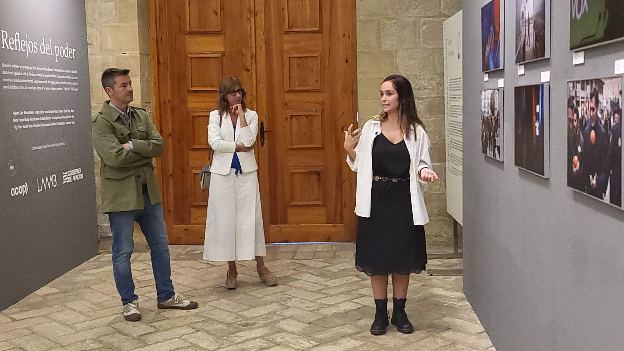 Reflejos del poder: una mirada a la fotografía política en el Museo de Huesca