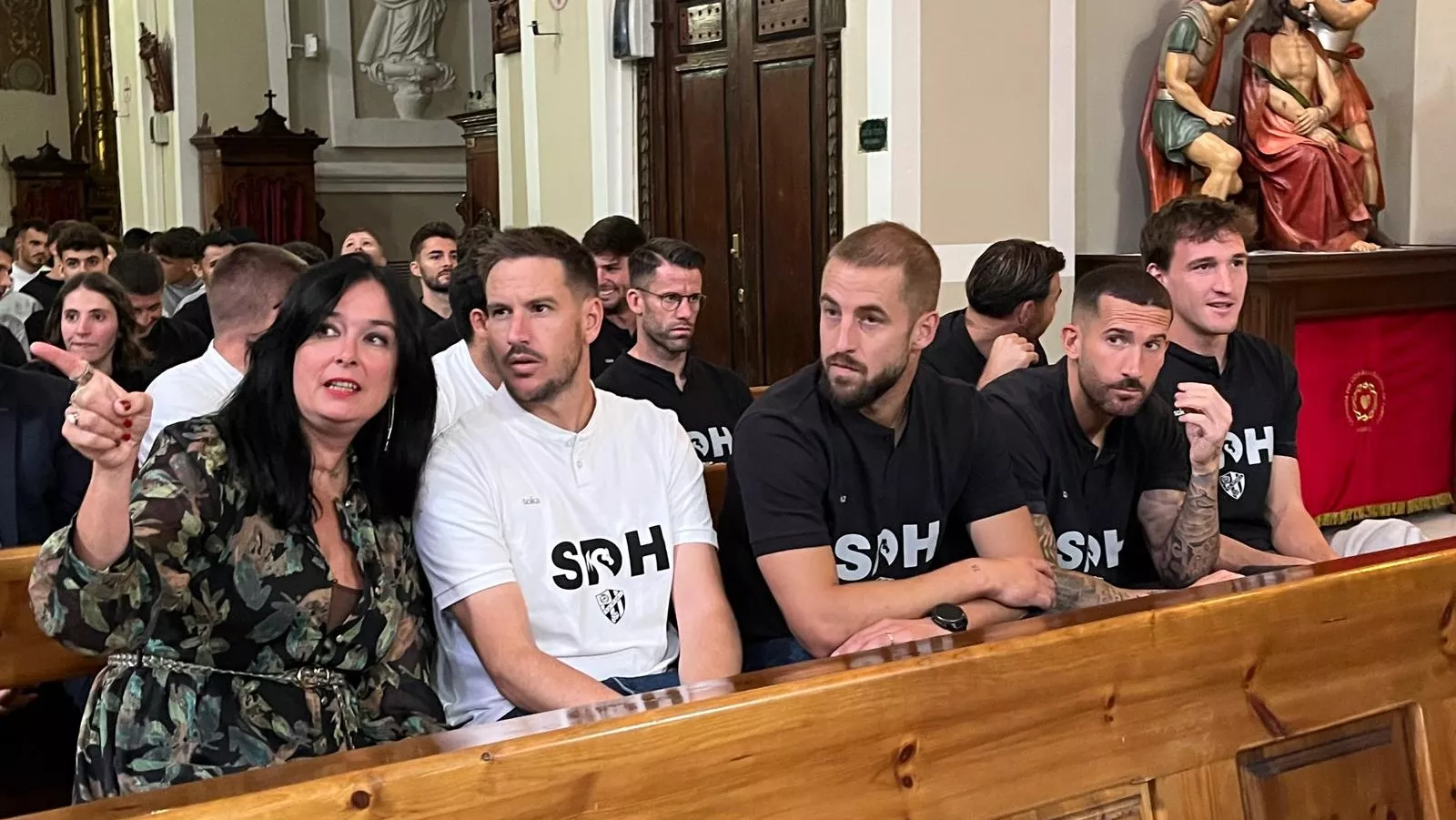 Ofrenda de Flores de la SD Huesca a San Lorenzo. Foto Mercedes Manterola
