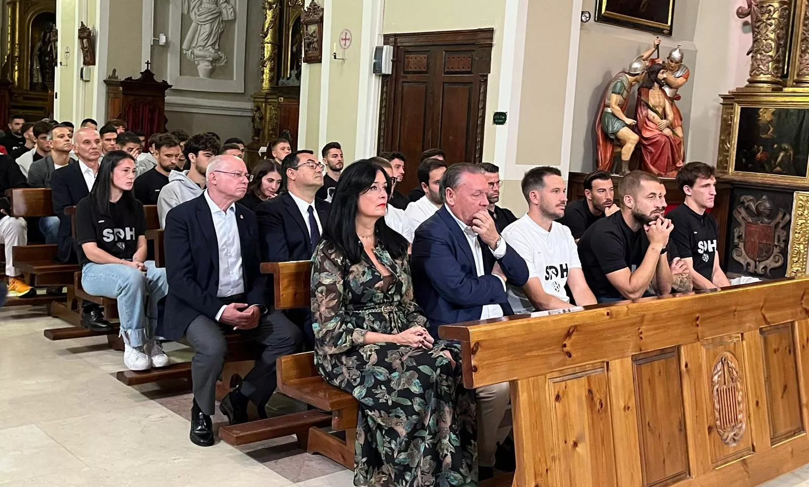 Ofrenda de Flores de la SD Huesca a San Lorenzo. Foto Mercedes Manterola