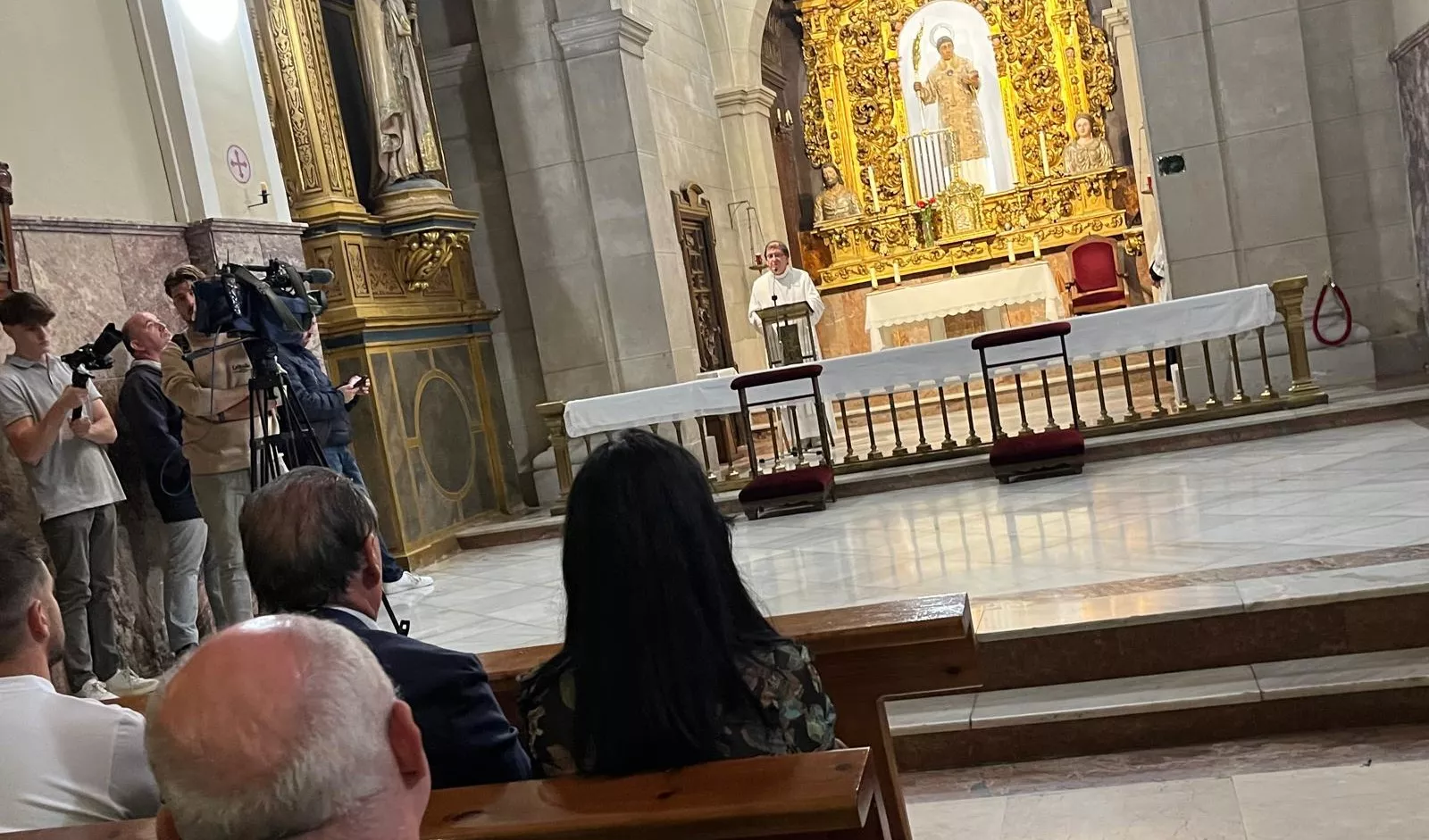 Ofrenda de Flores de la SD Huesca a San Lorenzo. Foto Mercedes Manterola