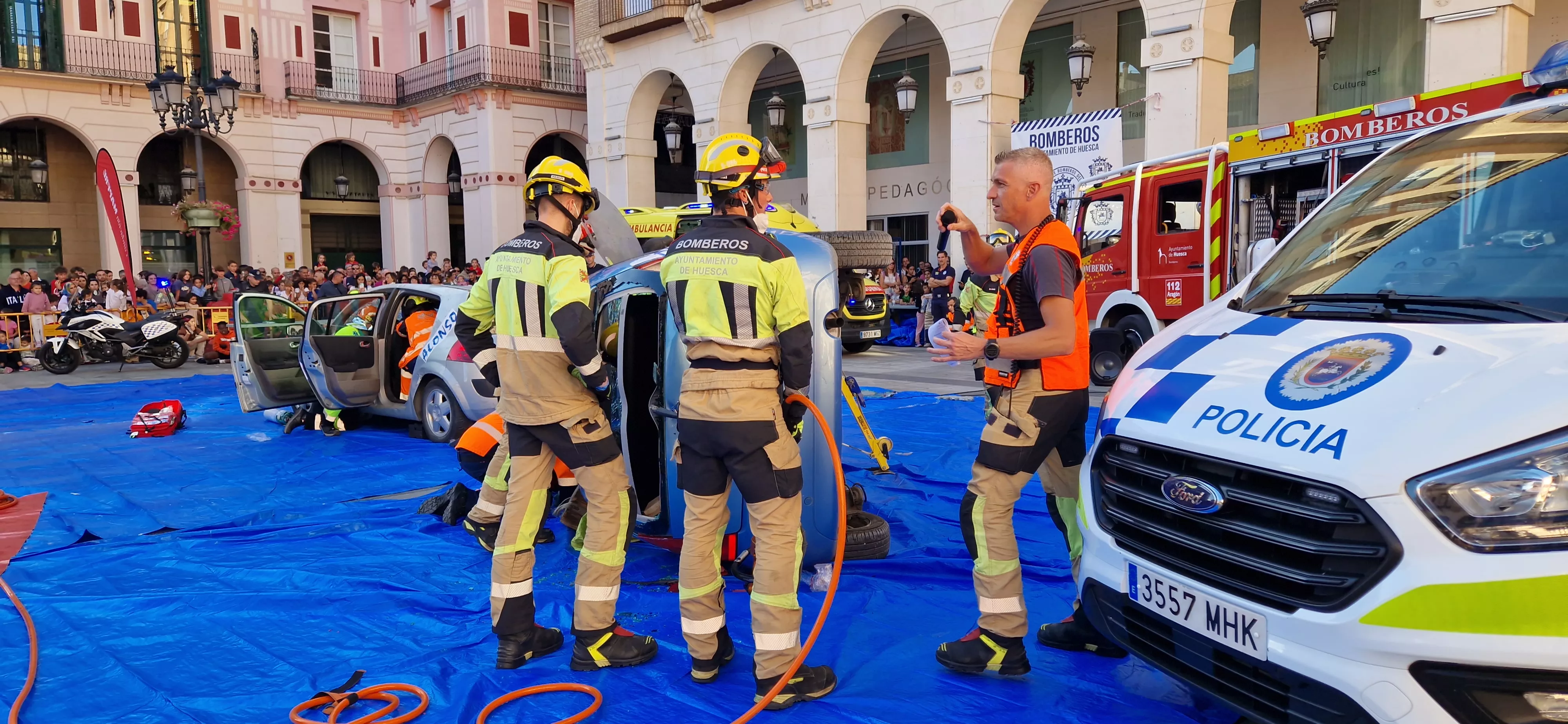 Simulacro de accidente en la plaza López Allué. Foto Myriam Martínez 
