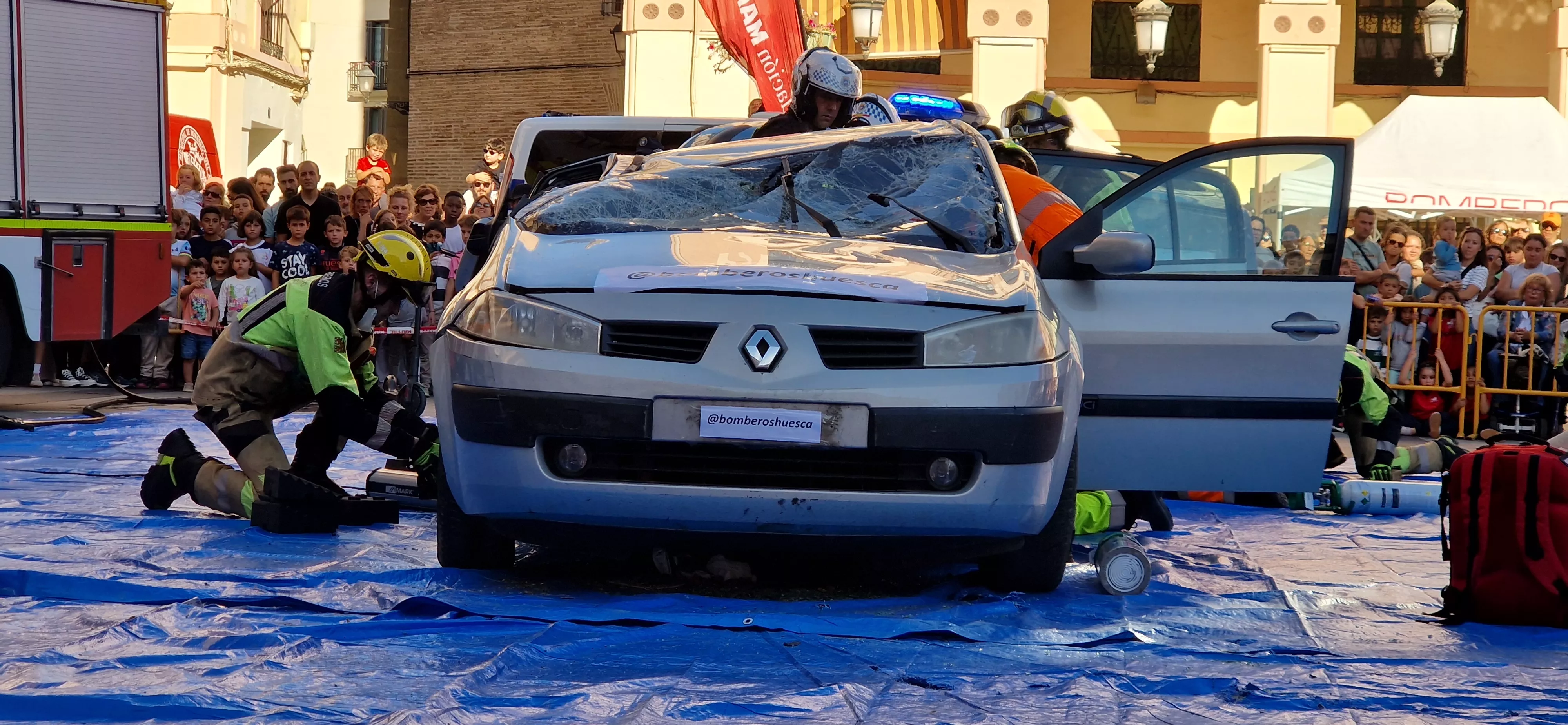 Simulacro de accidente en la plaza López Allué. Foto Myriam Martínez 