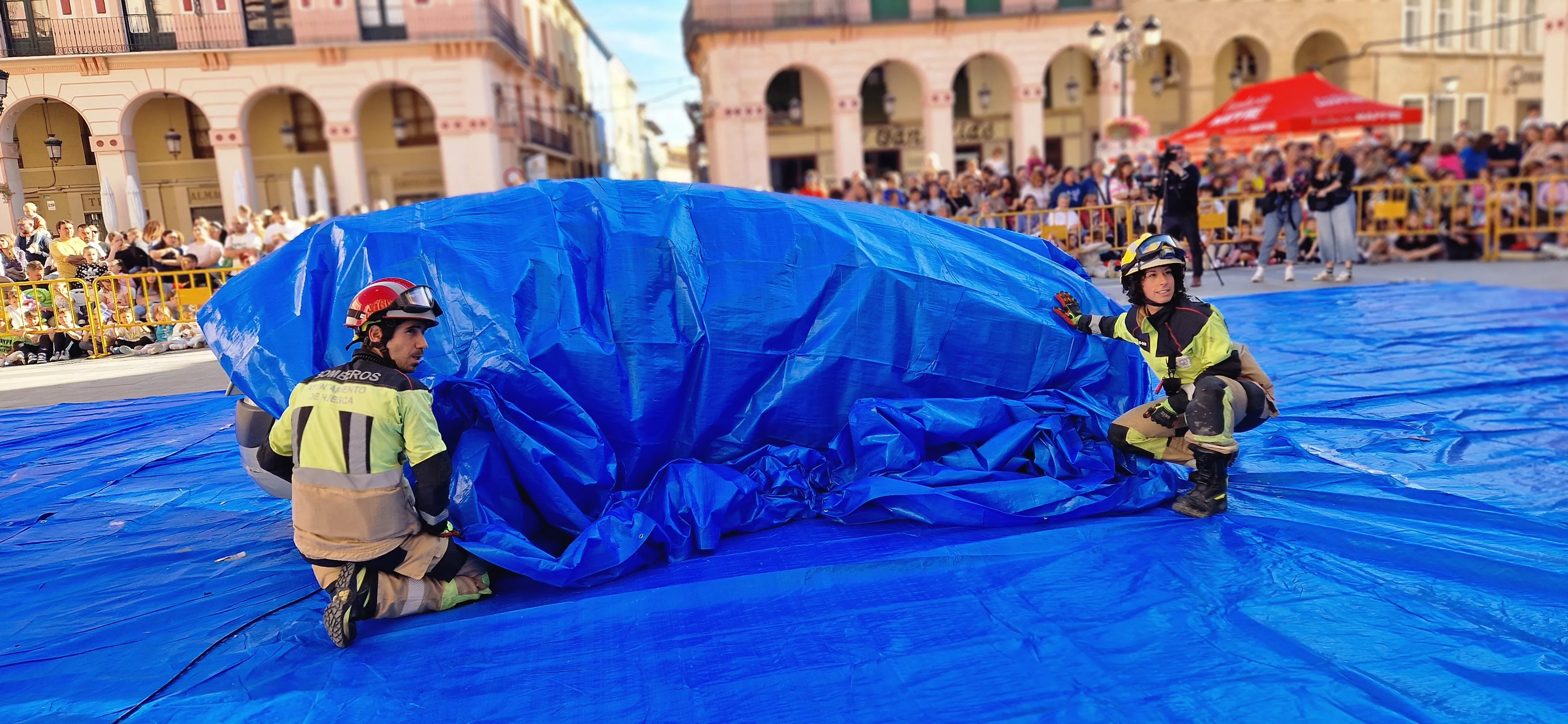 Simulacro de accidente en la plaza López Allué. Foto Myriam Martínez 