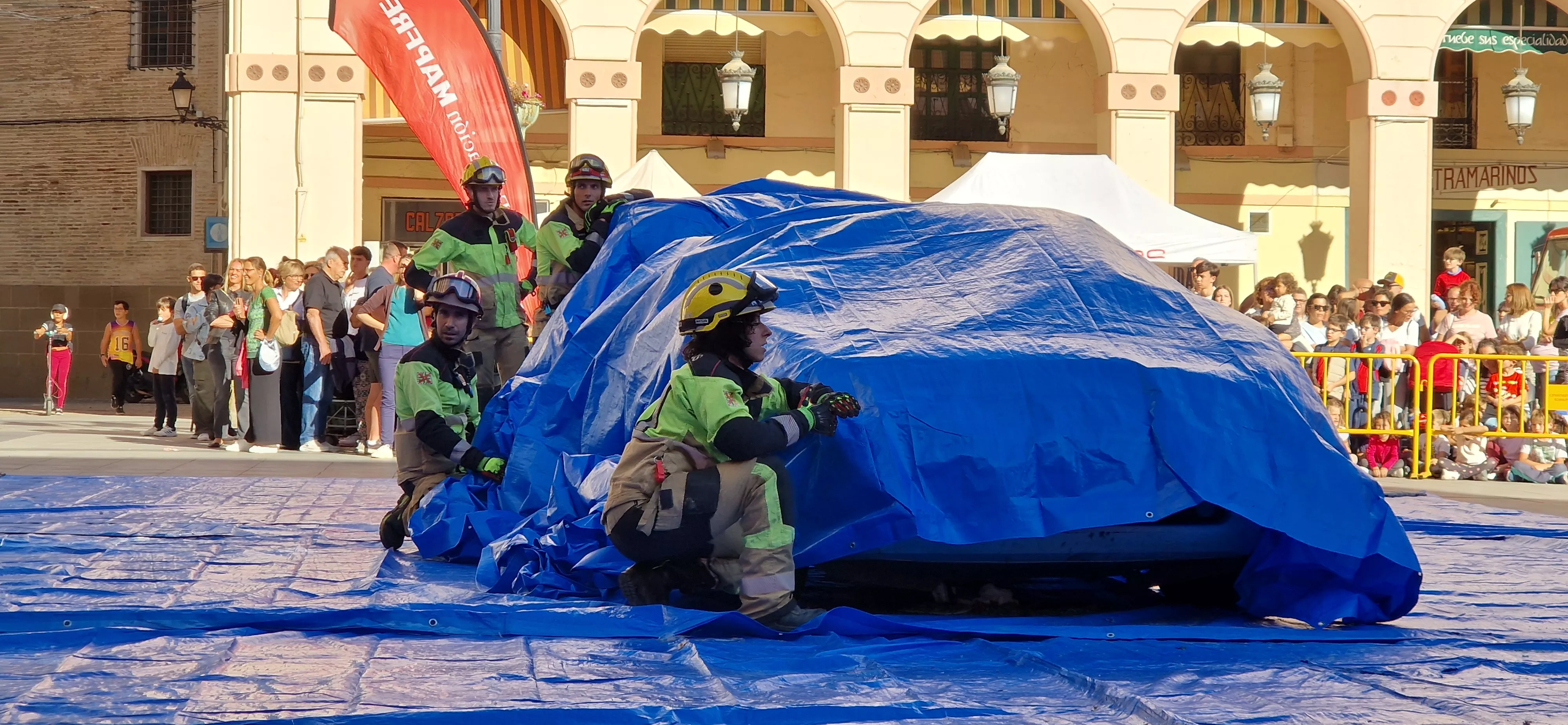Simulacro de accidente en la plaza López Allué. Foto Myriam Martínez 