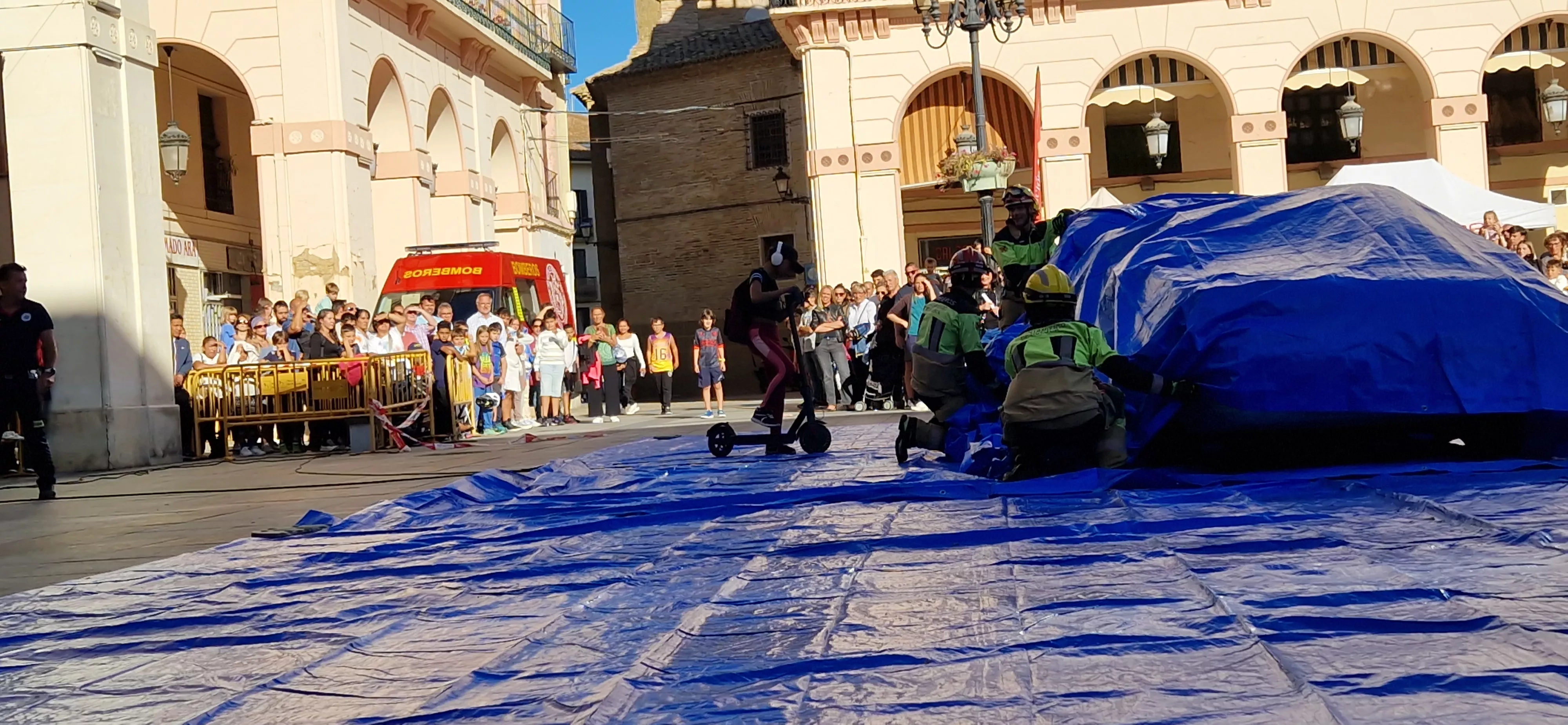 Simulacro de accidente en la plaza López Allué. Foto Myriam Martínez 