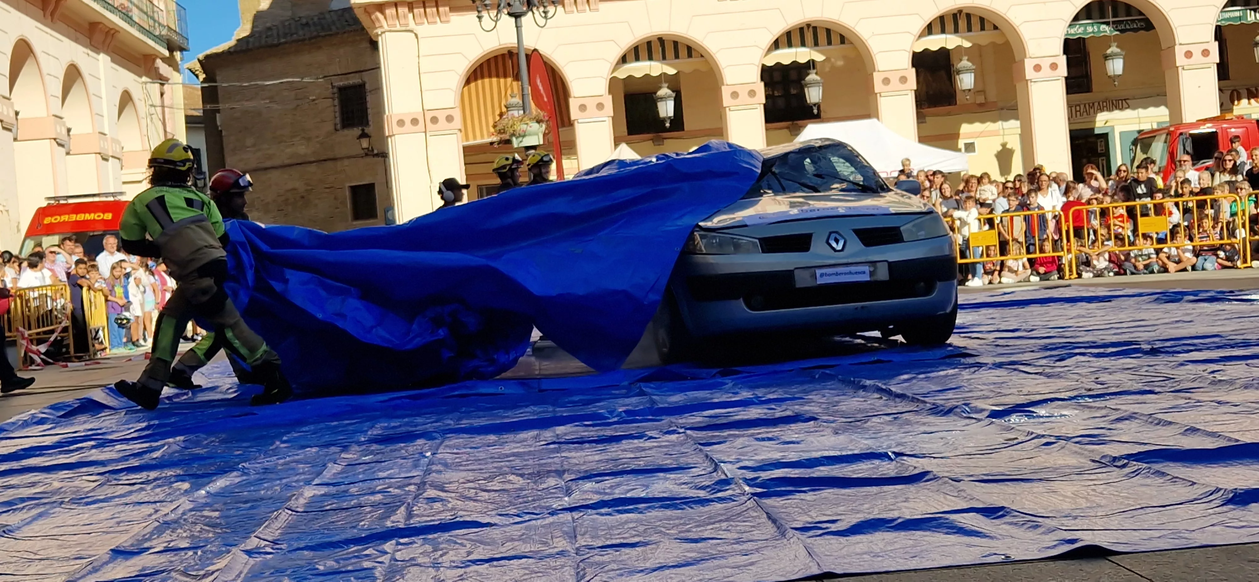 Simulacro de accidente en la plaza López Allué. Foto Myriam Martínez