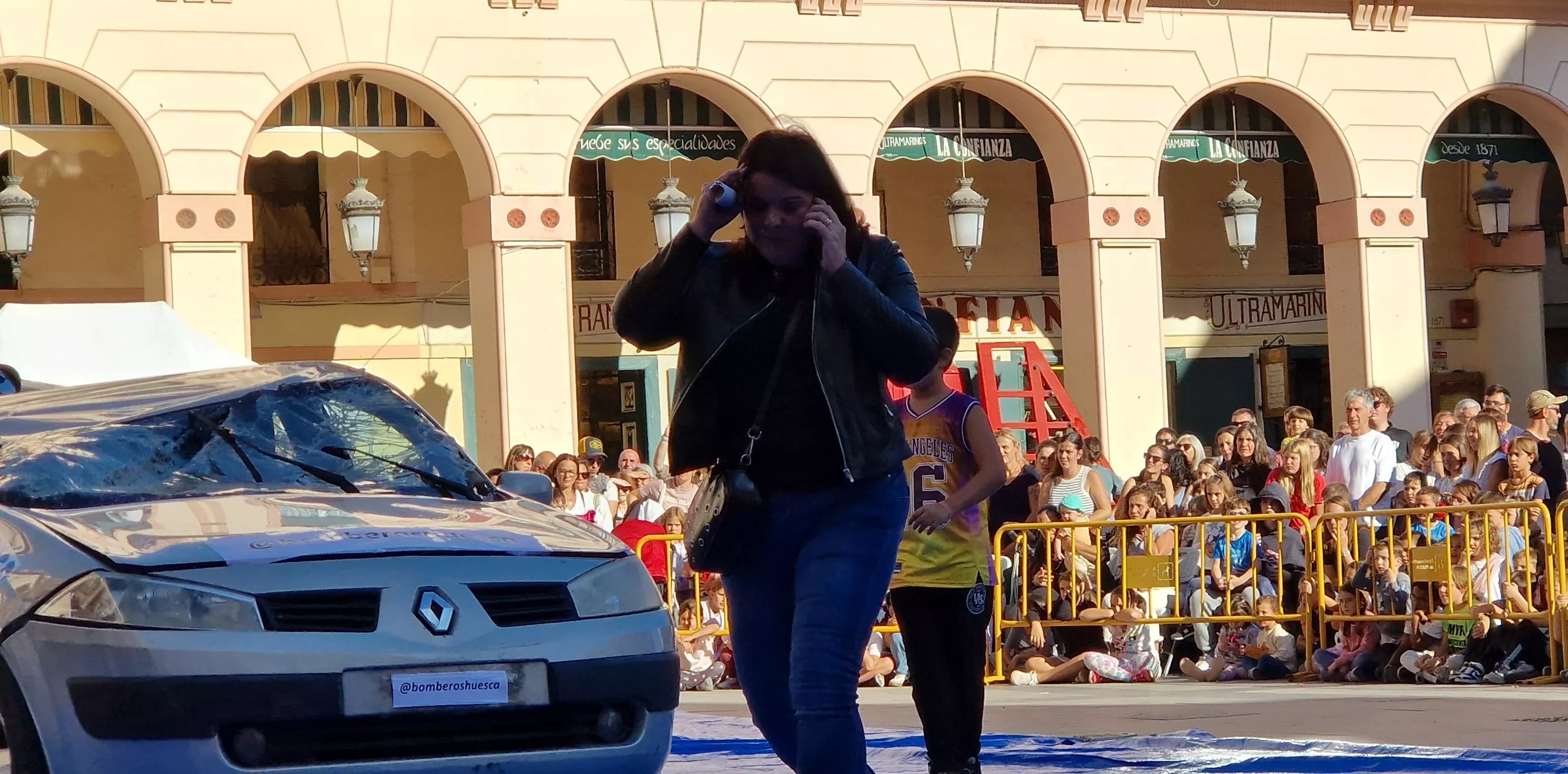 Simulacro de accidente en la plaza López Allué. Foto Myriam Martínez 