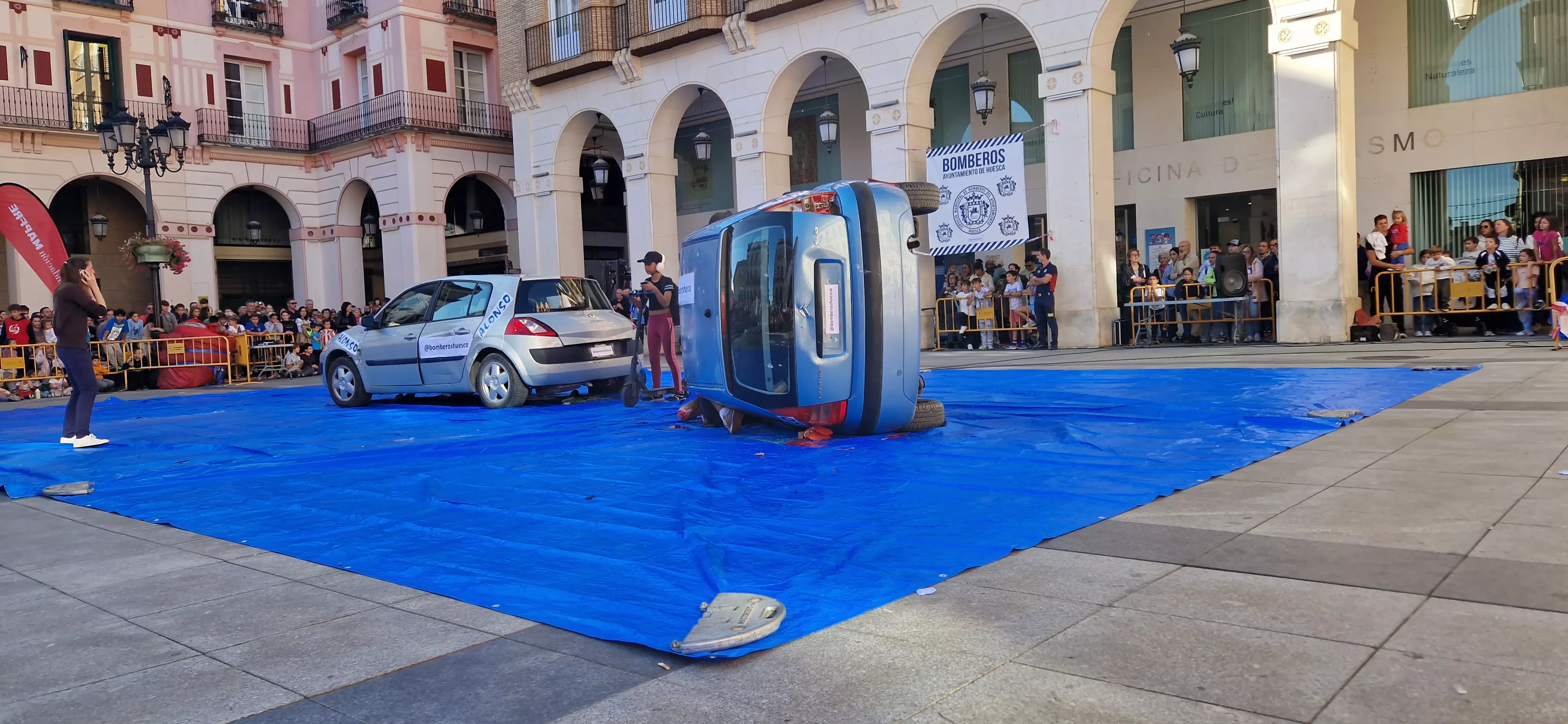 Simulacro de accidente en la plaza López Allué. Foto Myriam Martínez 