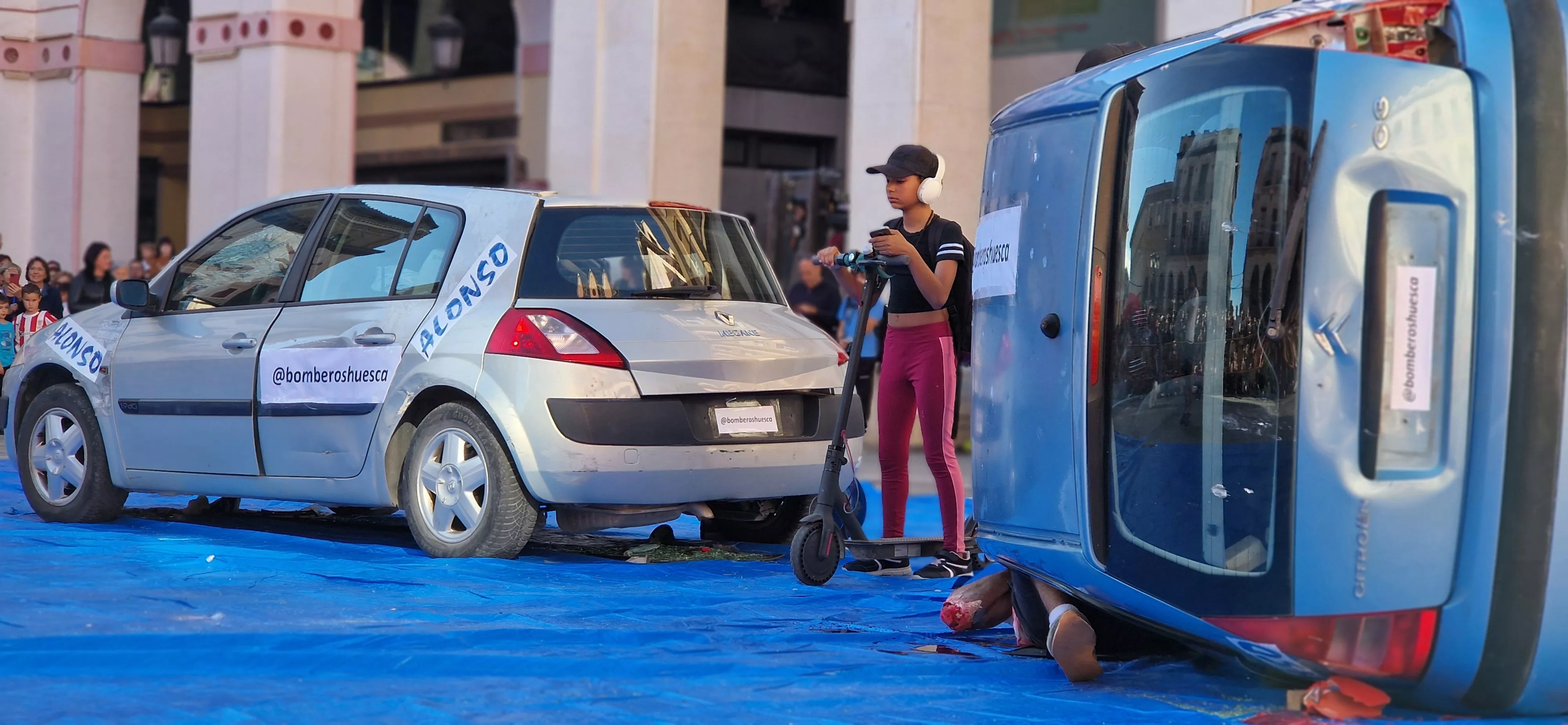 Simulacro de accidente en la plaza López Allué. Foto Myriam Martínez 