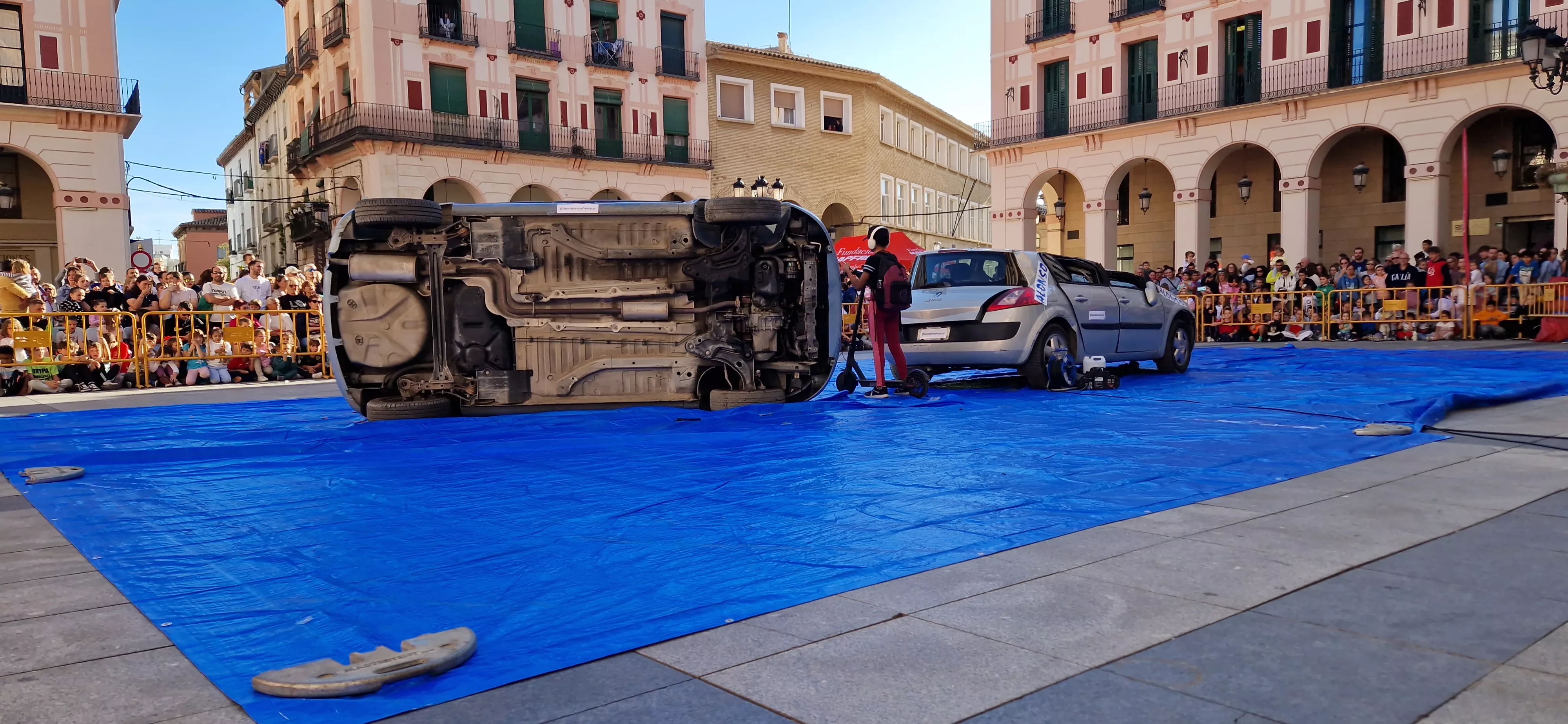 Simulacro de accidente en la plaza López Allué. Foto Myriam Martínez 