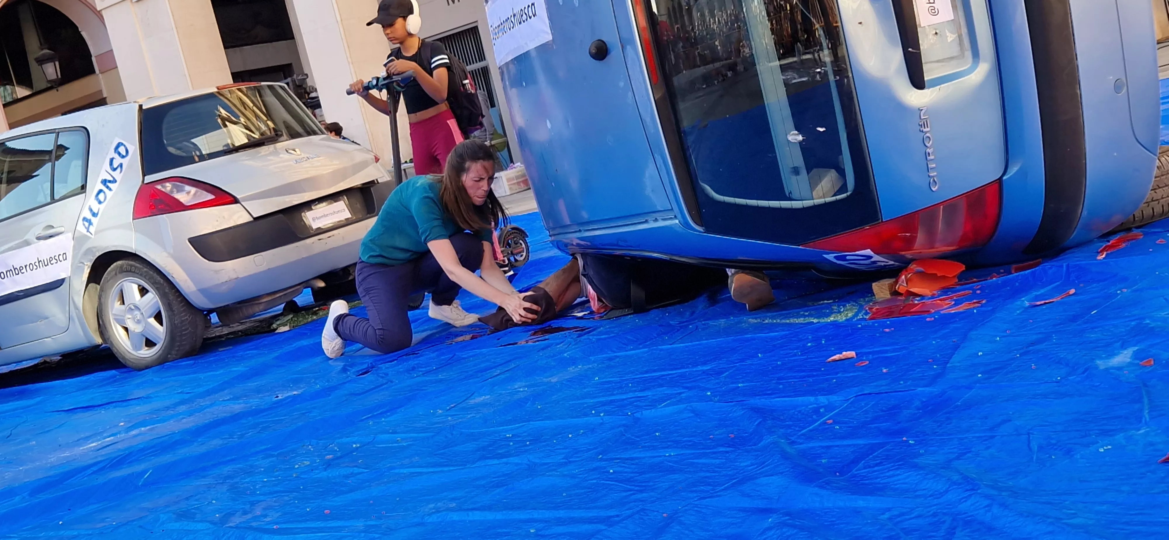 Simulacro de accidente en la plaza López Allué. Foto Myriam Martínez 