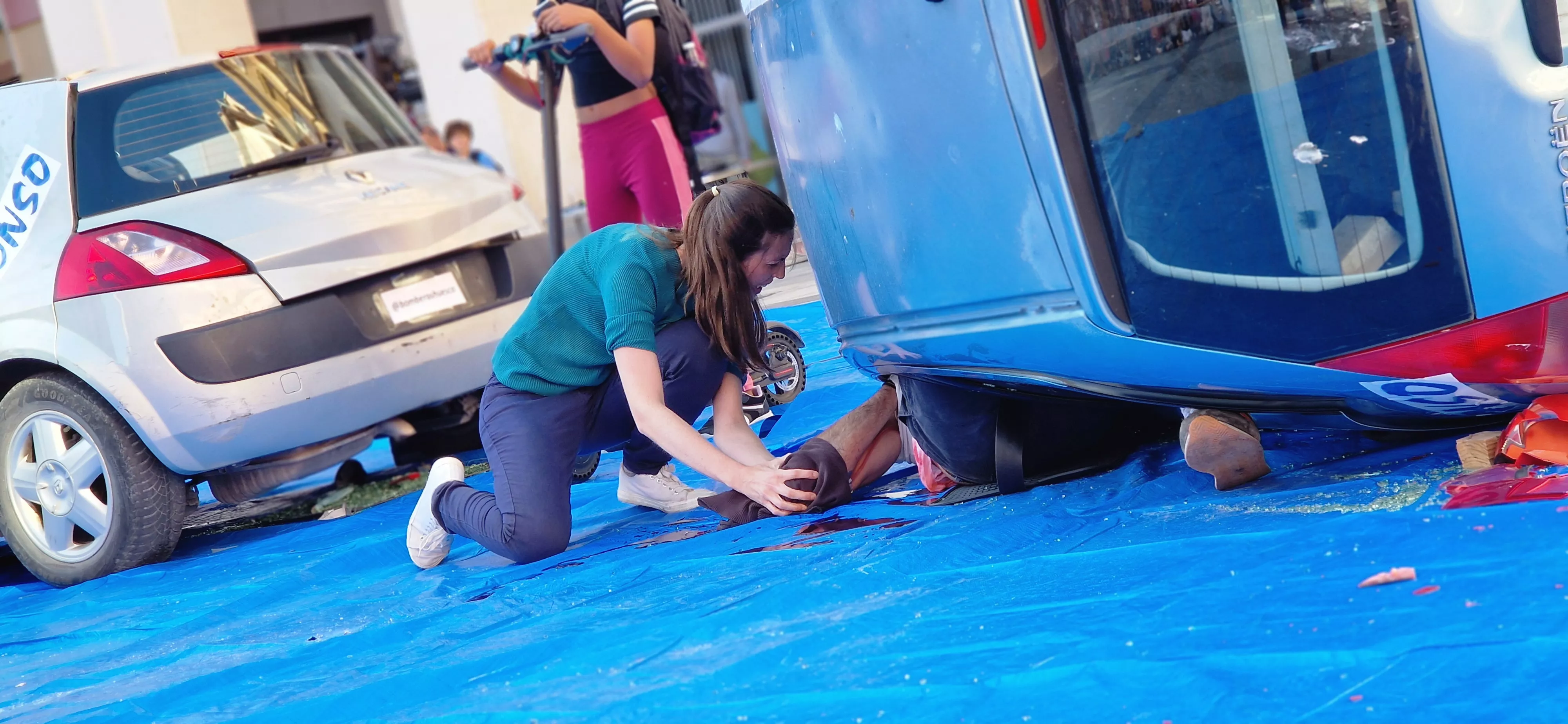 Simulacro de accidente en la plaza López Allué. Foto Myriam Martínez 