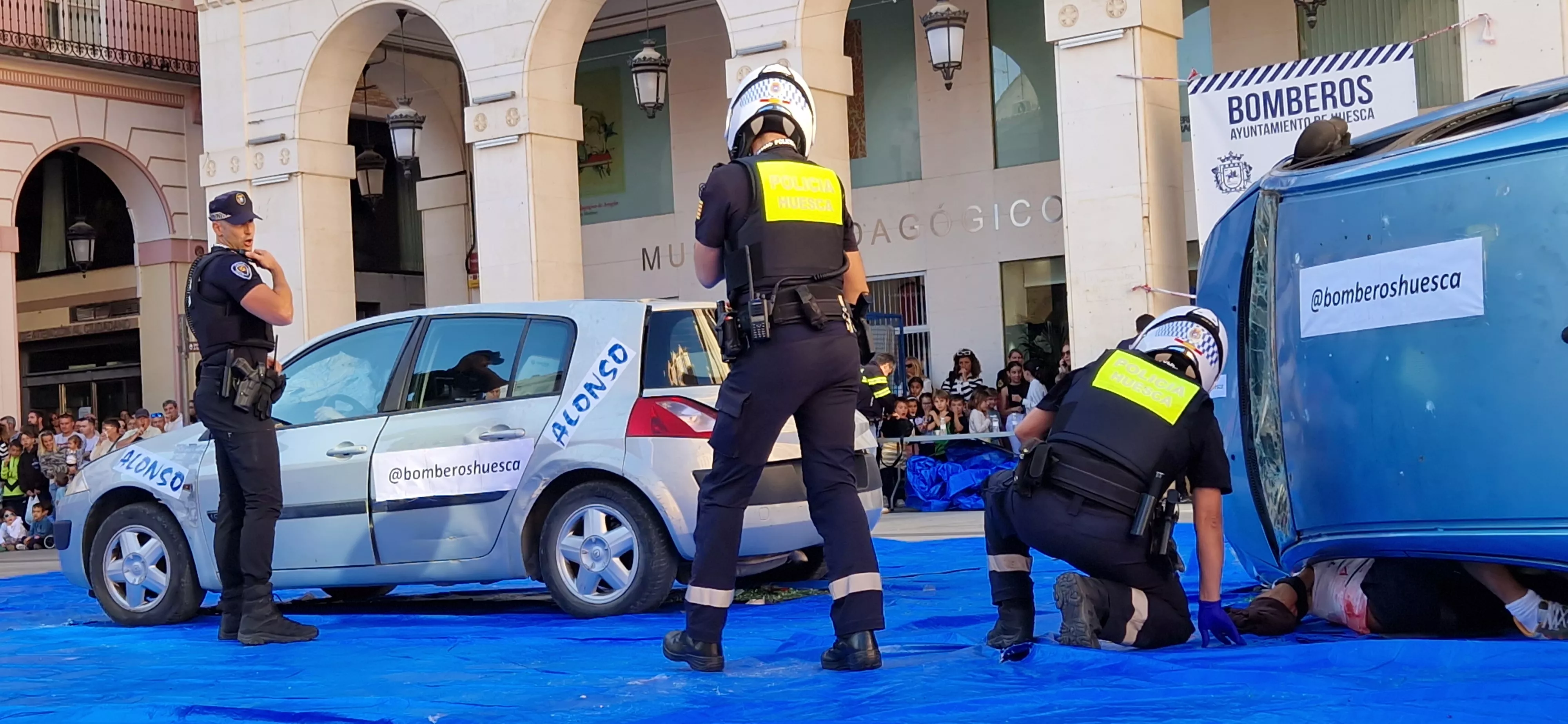Simulacro de accidente en la plaza López Allué. Foto Myriam Martínez 
