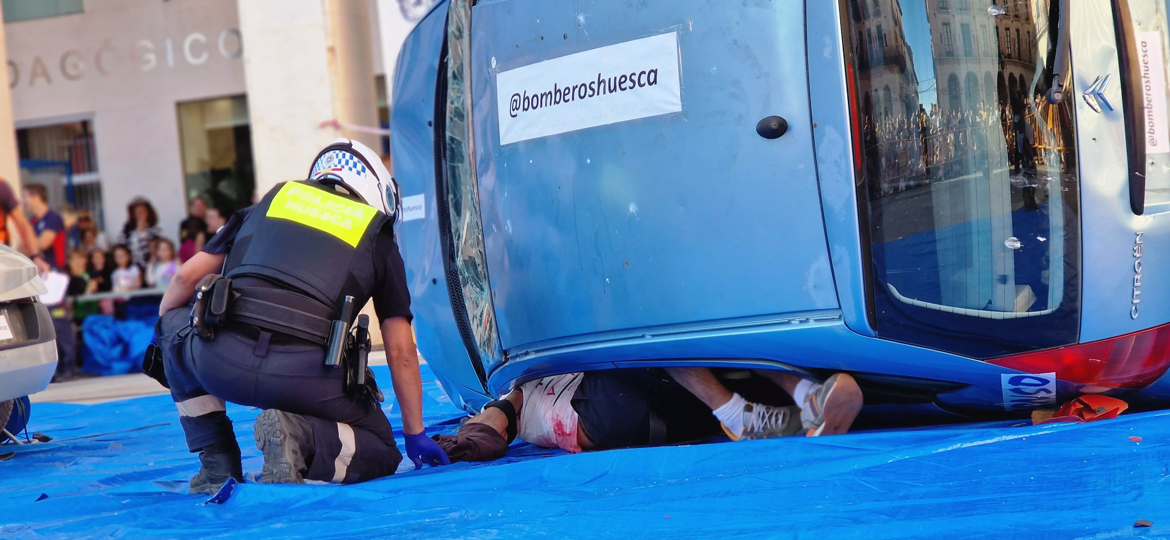 Simulacro de accidente en la plaza López Allué. Foto Myriam Martínez 