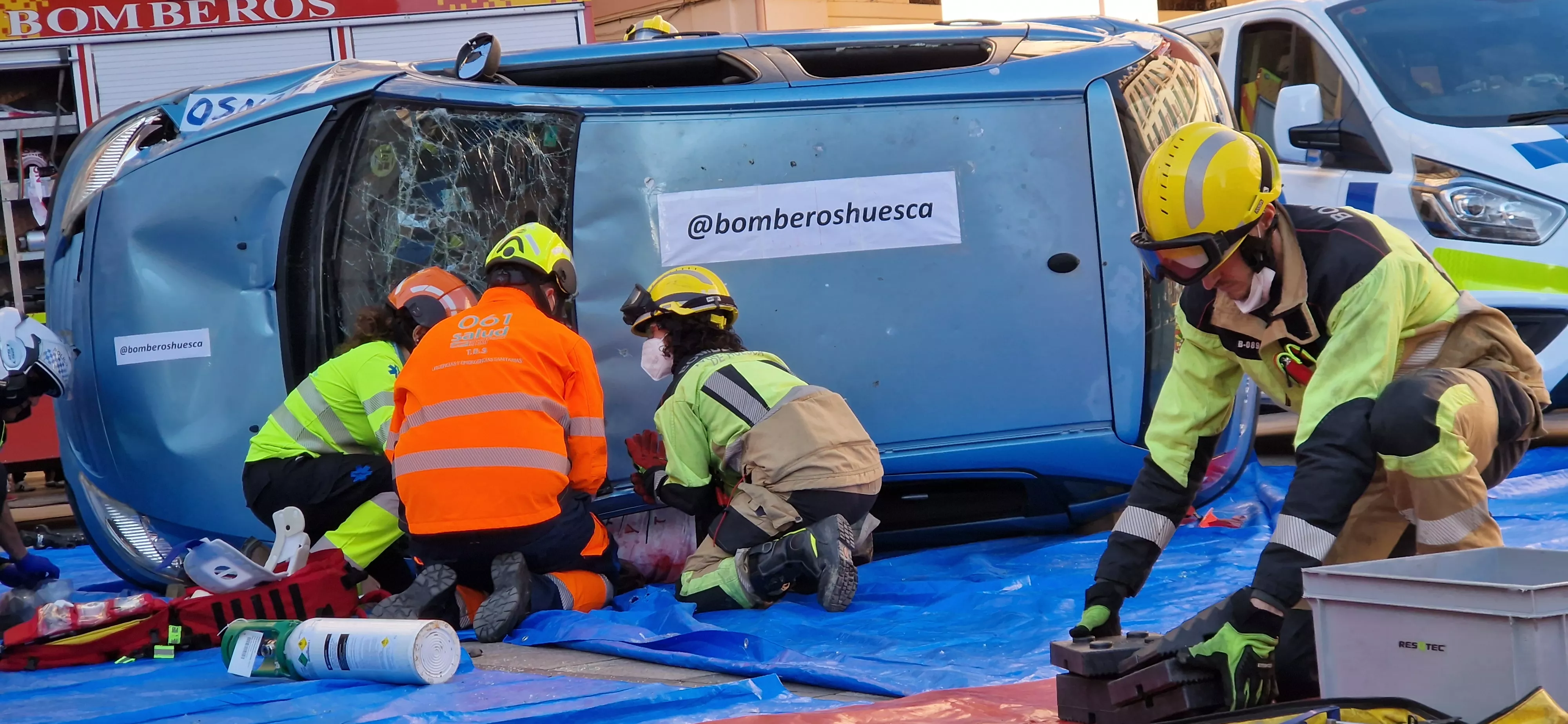 Simulacro de accidente en la plaza López Allué. Foto Myriam Martínez 