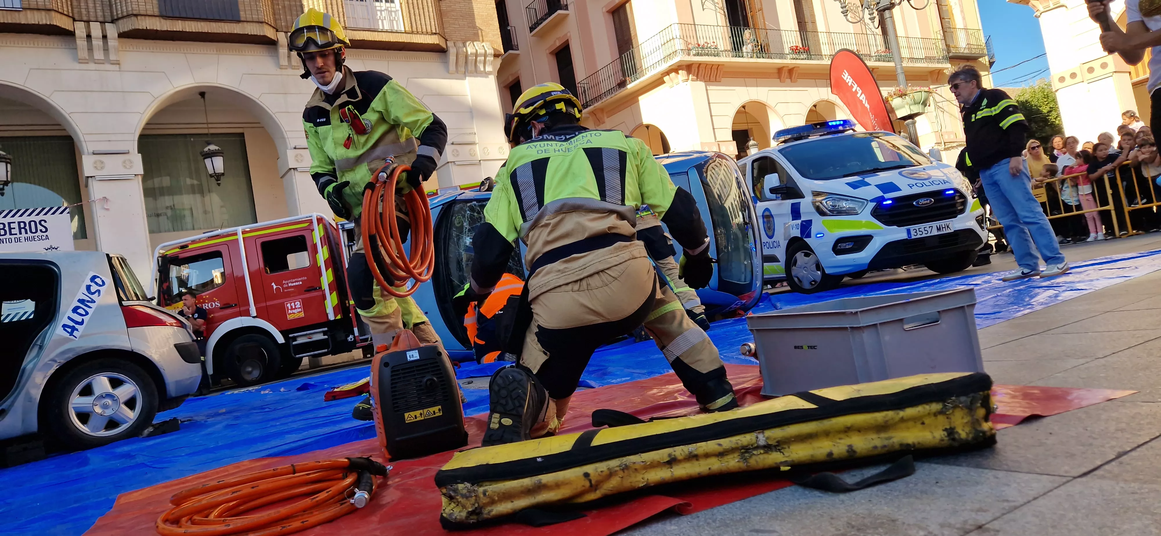 Simulacro de accidente en la plaza López Allué. Foto Myriam Martínez 