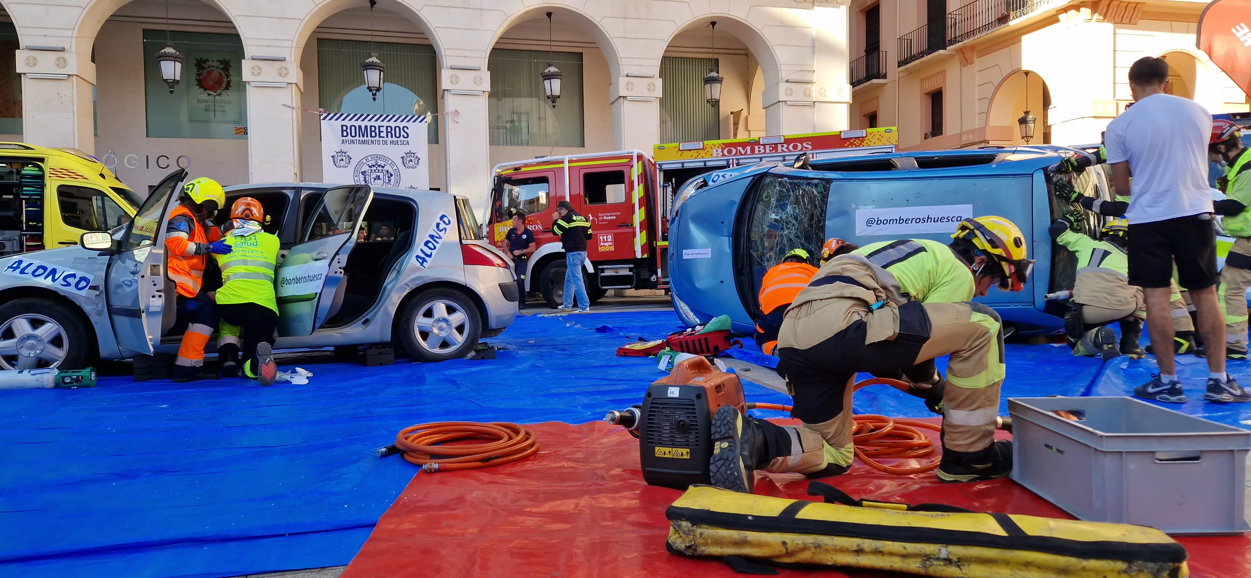 Simulacro de accidente en la plaza López Allué. Foto Myriam Martínez 
