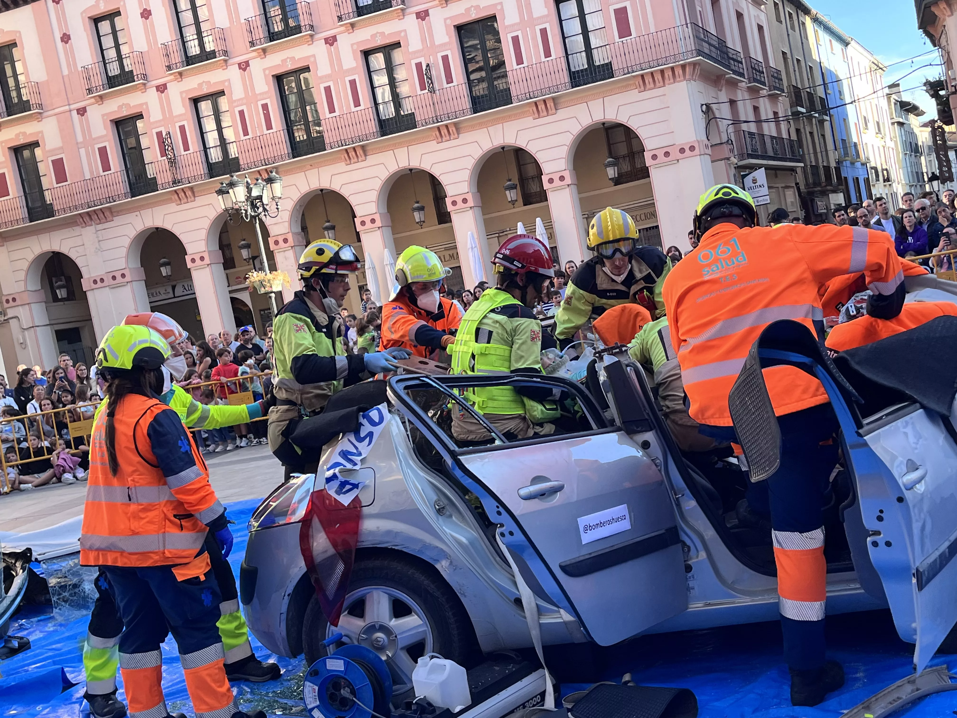 Simulacro de accidente en la plaza López Allué. Foto Myriam Martínez 