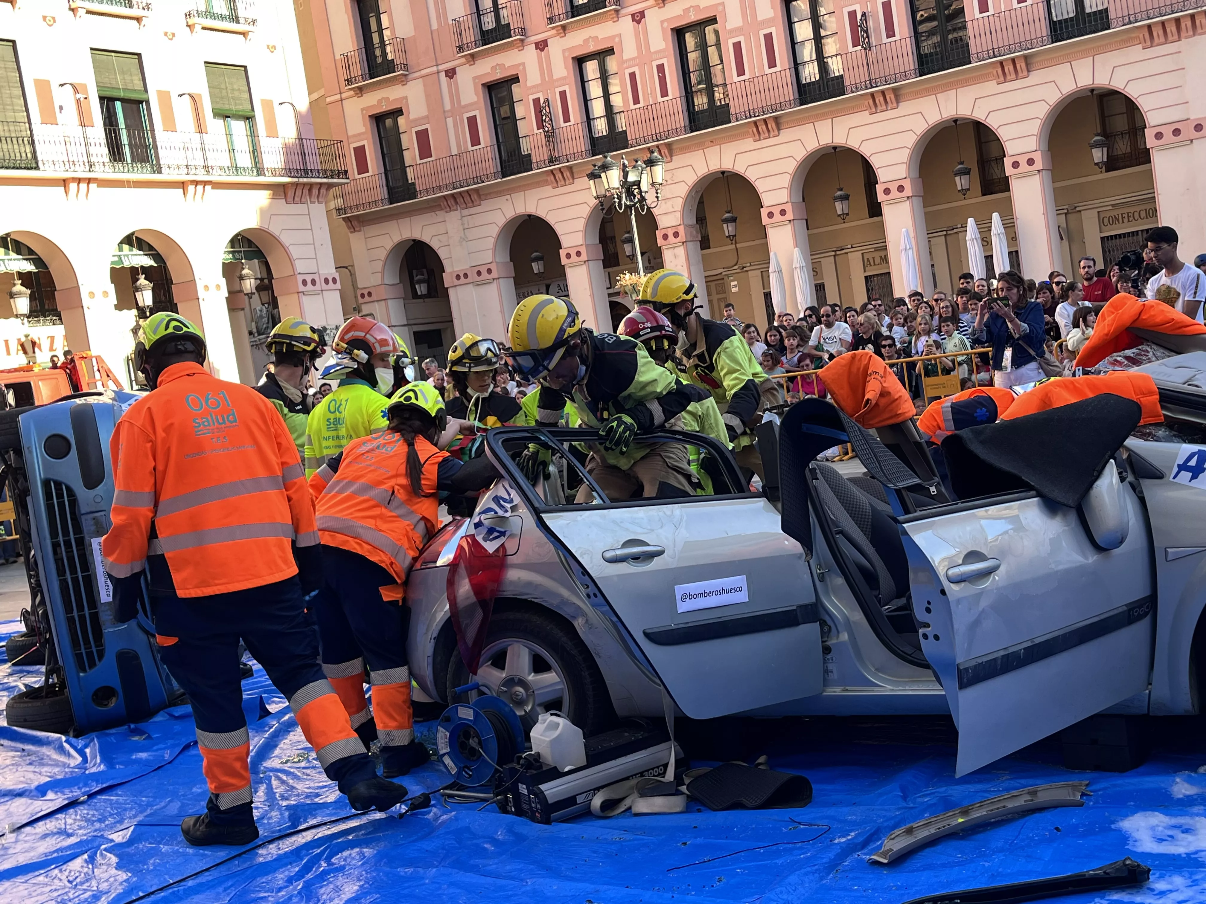 Simulacro de accidente en la plaza López Allué. Foto Myriam Martínez 