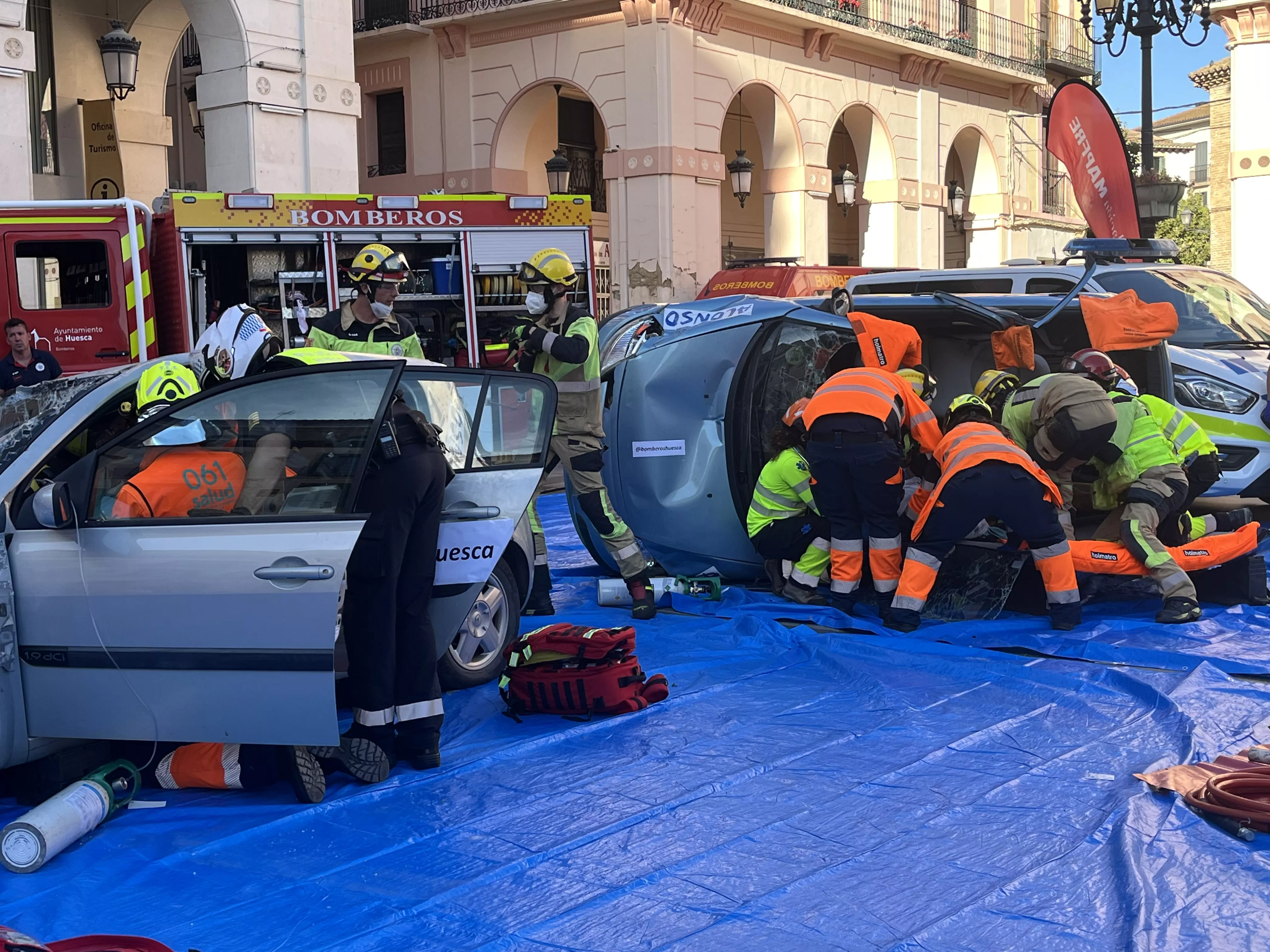 Simulacro de accidente en la plaza López Allué. Foto Myriam Martínez 