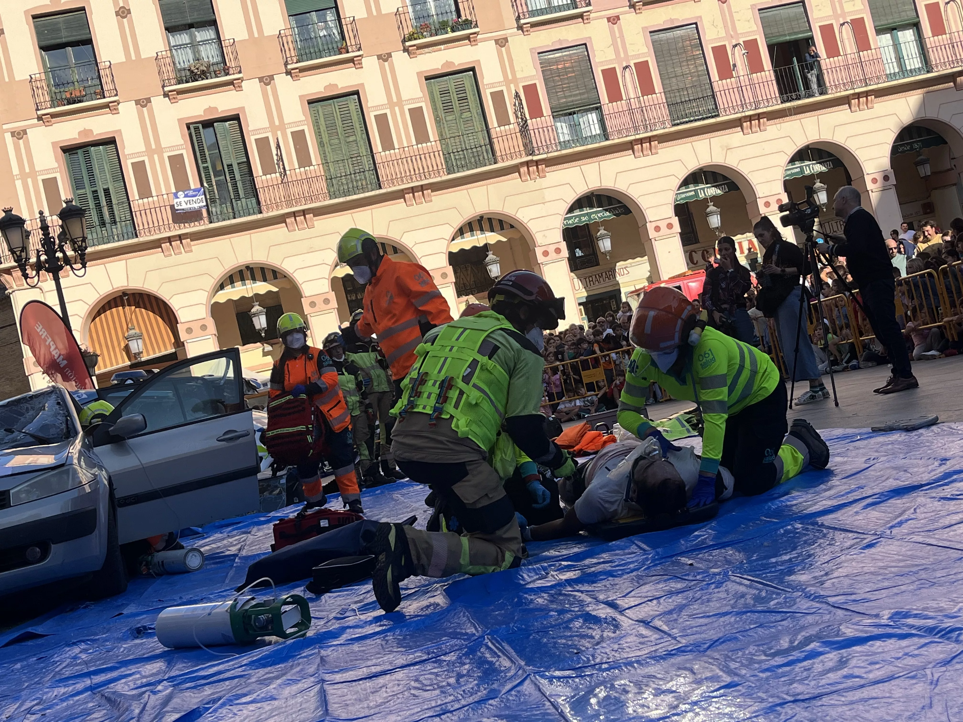 Simulacro de accidente en la plaza López Allué. Foto Myriam Martínez 