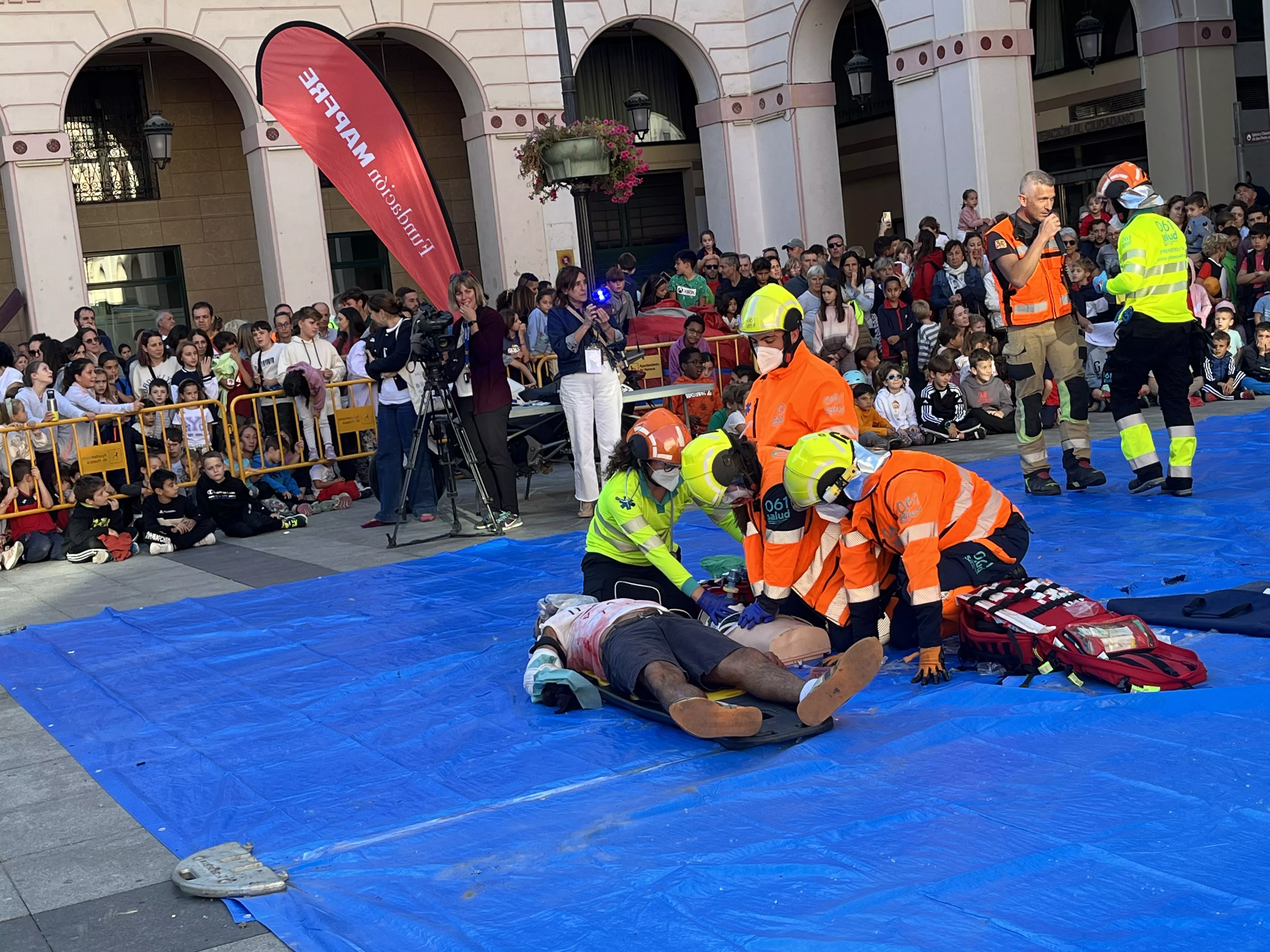Simulacro de accidente en la plaza López Allué. Foto Myriam Martínez 