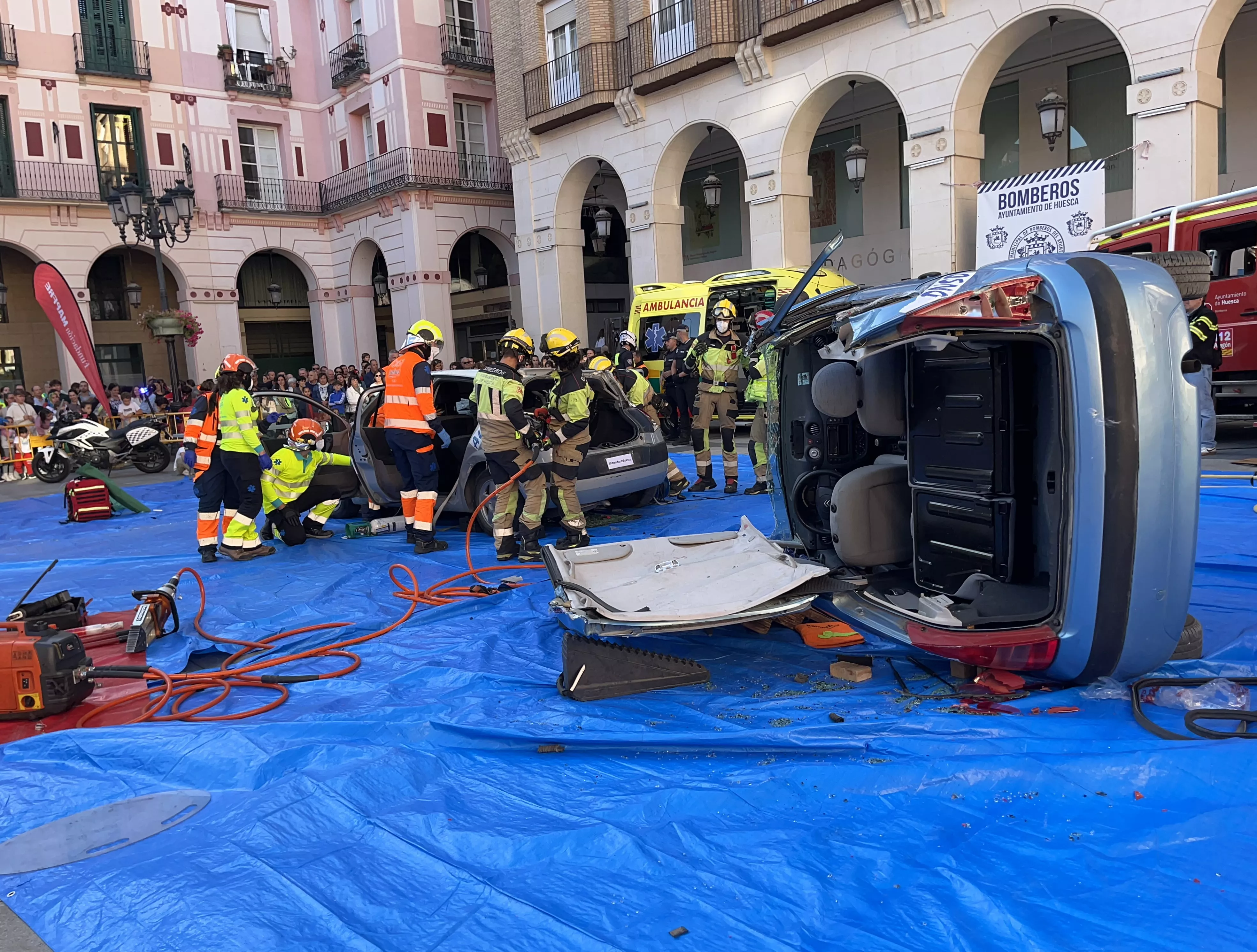 Simulacro de accidente en la plaza López Allué. Foto Myriam Martínez 