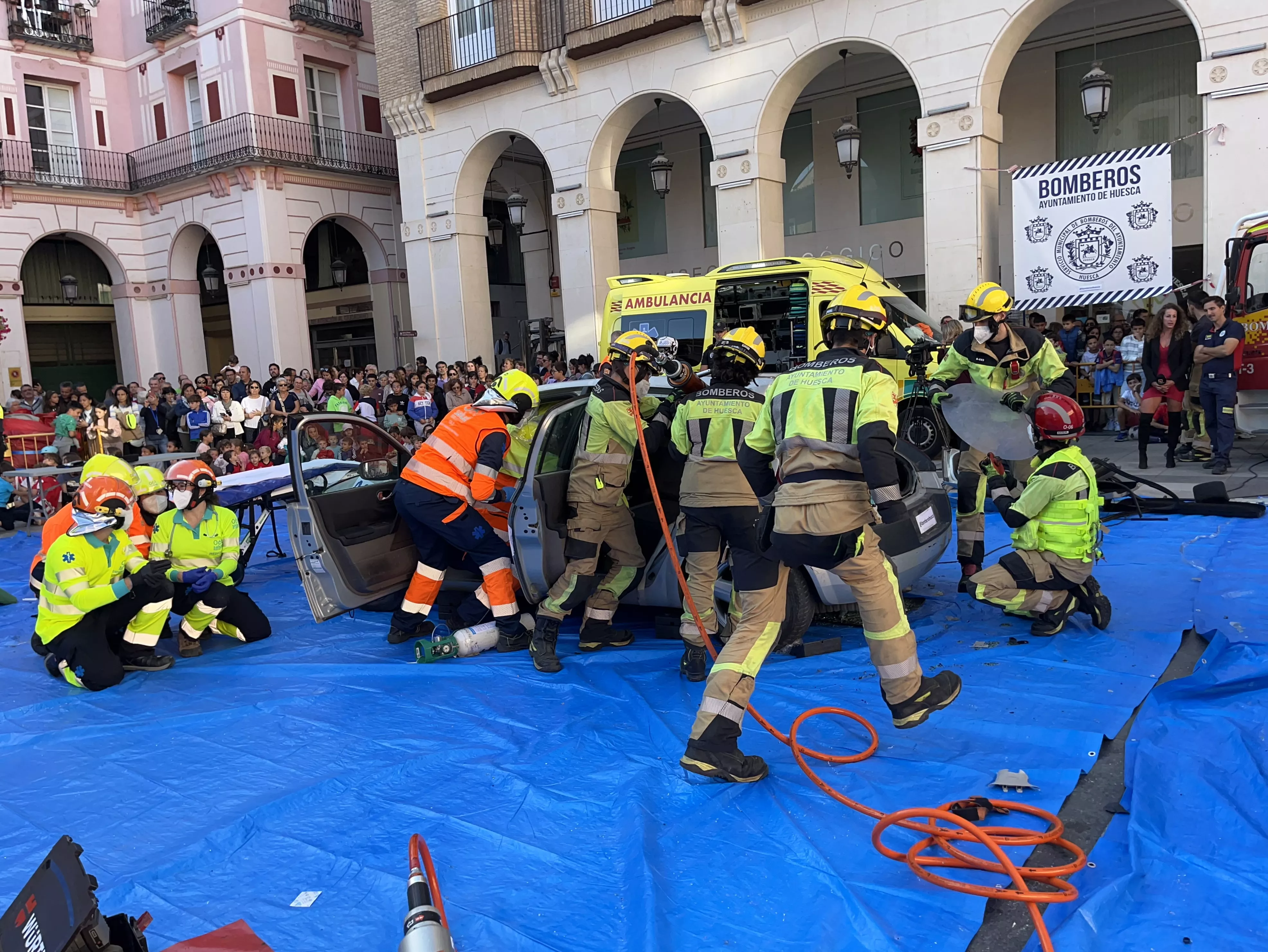 Simulacro de accidente en la plaza López Allué. Foto Myriam Martínez 