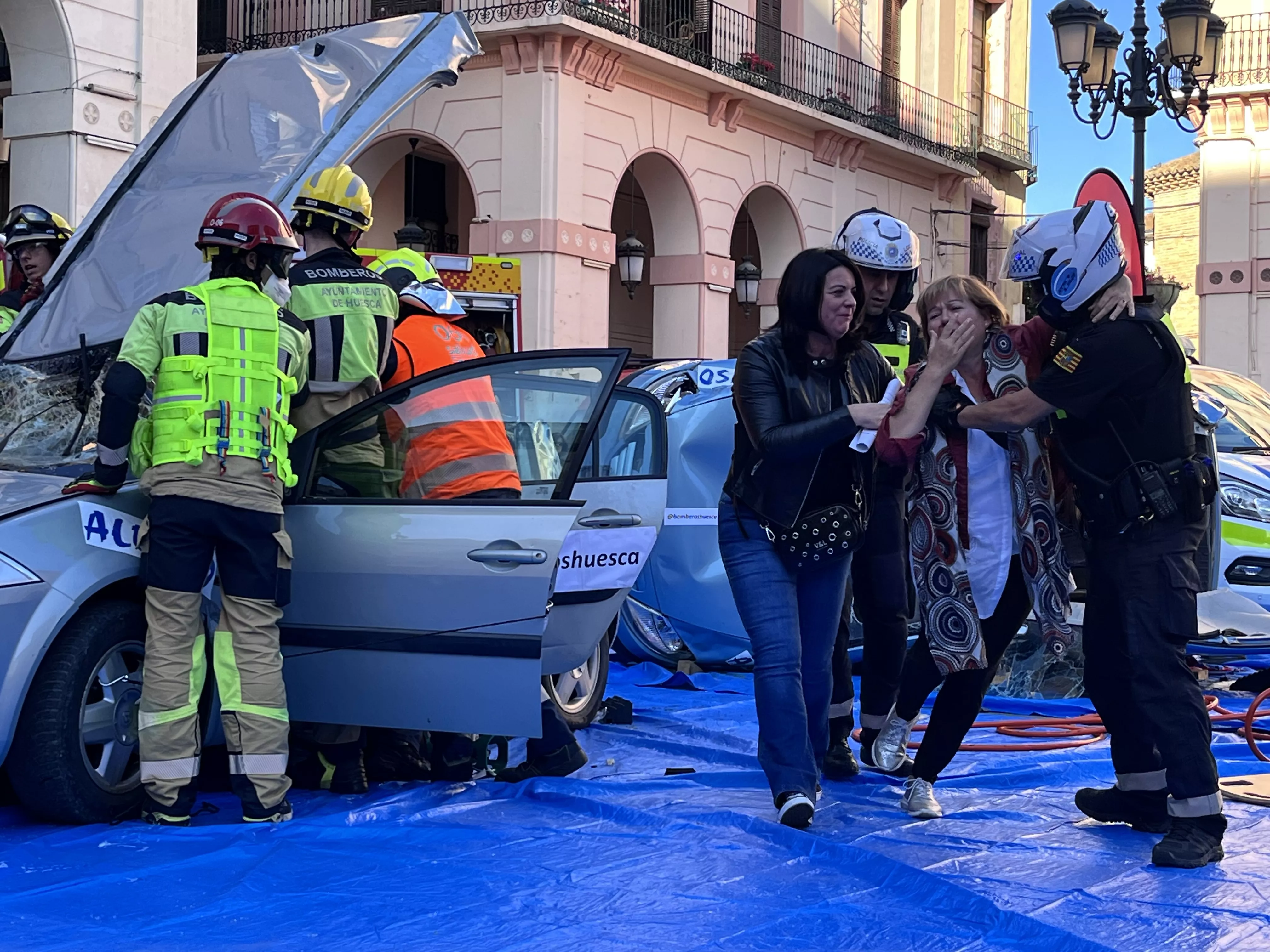 Simulacro de accidente en la plaza López Allué. Foto Myriam Martínez 