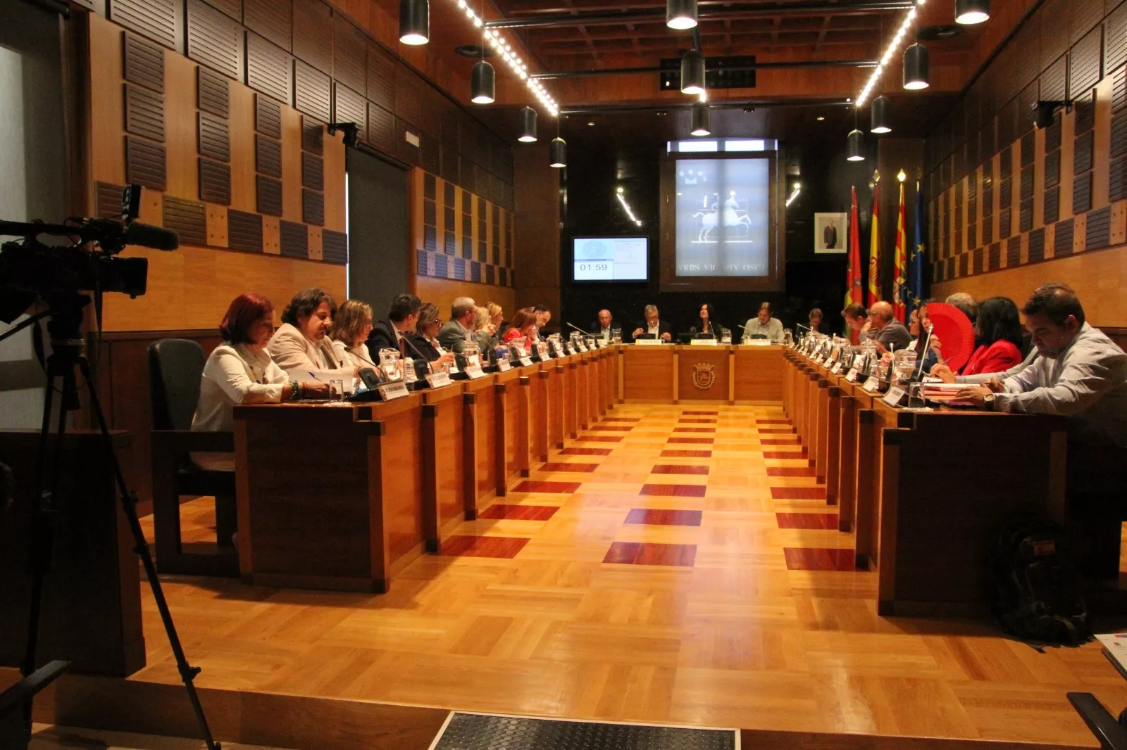 Pleno del Ayuntamiento de Huesca.  Foto Carlos Neofato