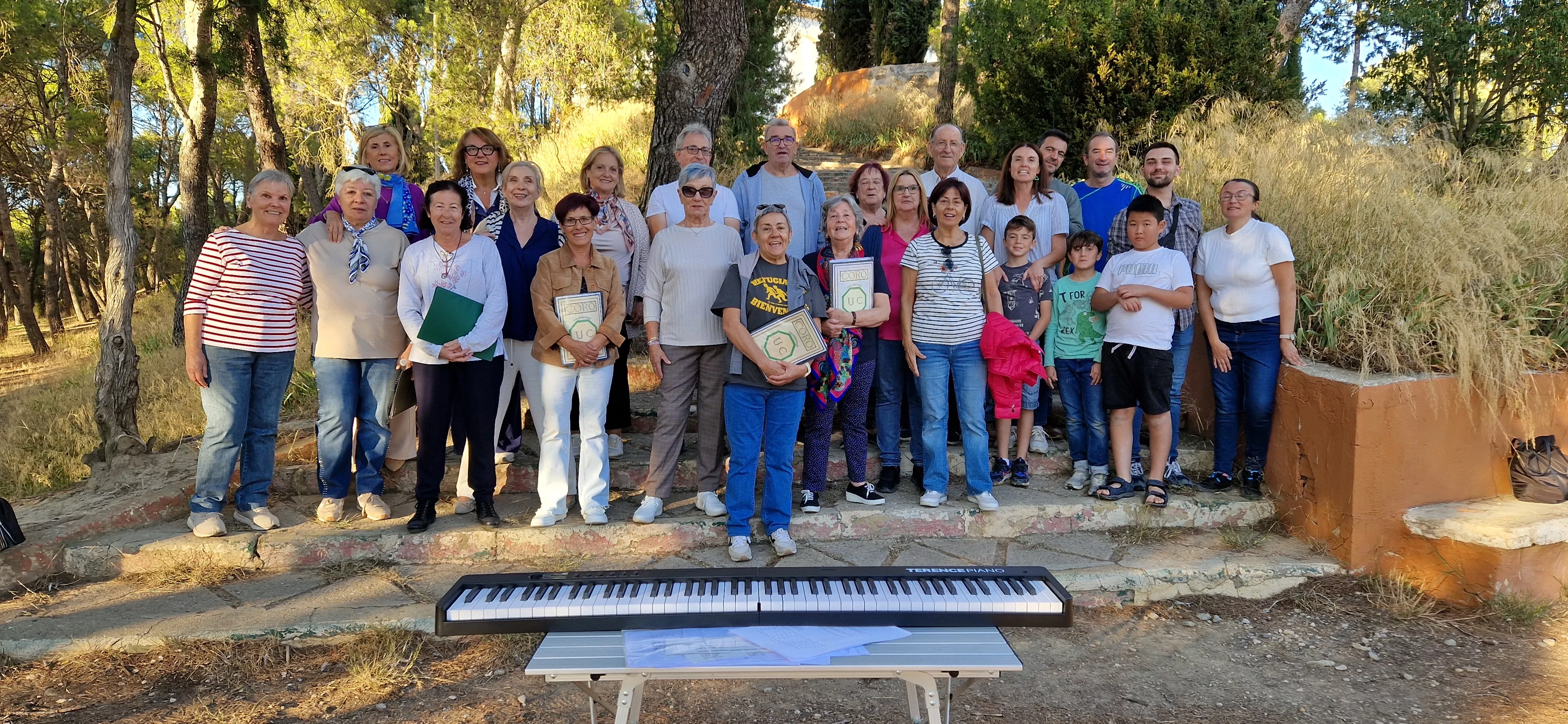  Coro de la Universidad Ciudadana y la Asociación de Vecinos de la Encarnación. Foto Myriam Martínez