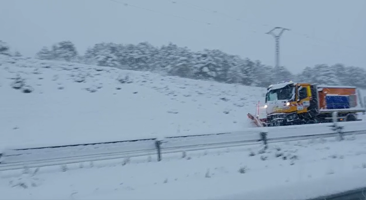 Las máquinas quitanieves actuando en la provincia