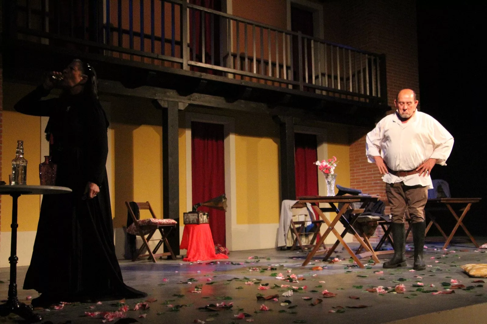 Entrecajas Fusión Teatro en el Corral de Comedias de Robres. Foto Carlos Neofato