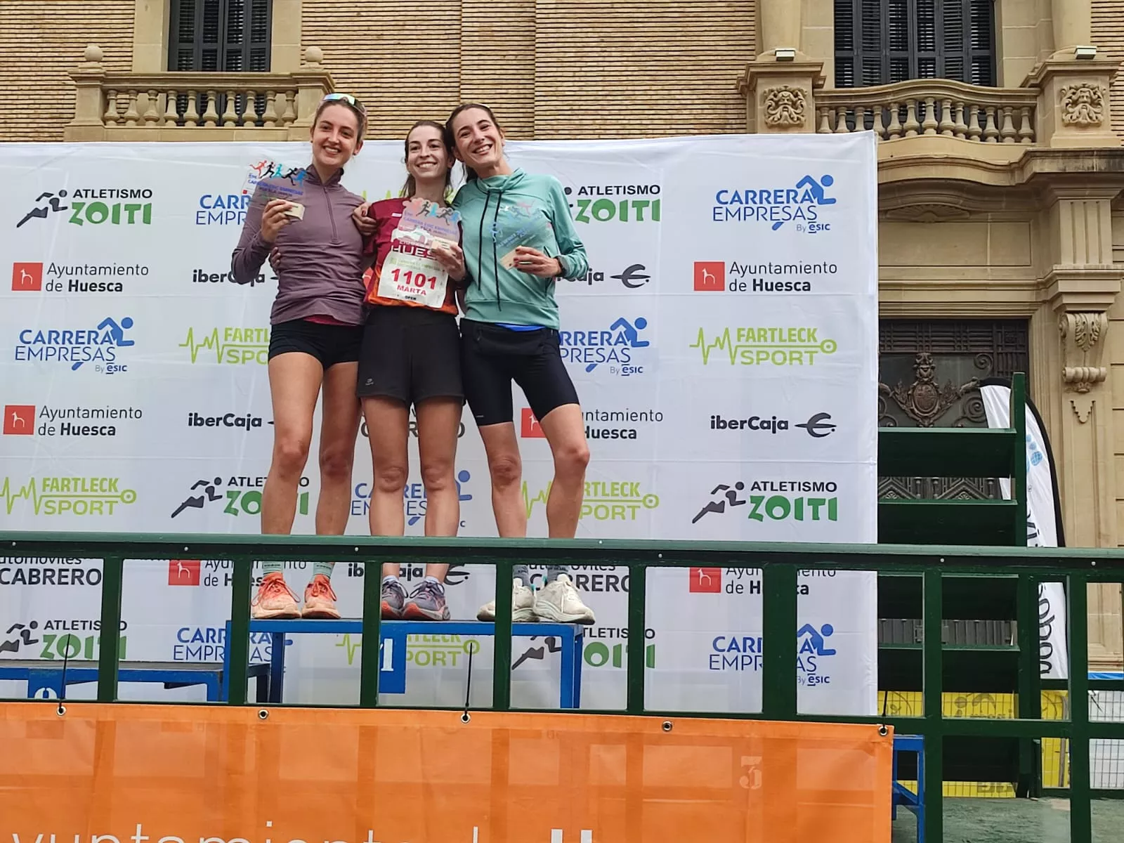 Podio Open femenino. II Carrera Esic Empresas Huesca