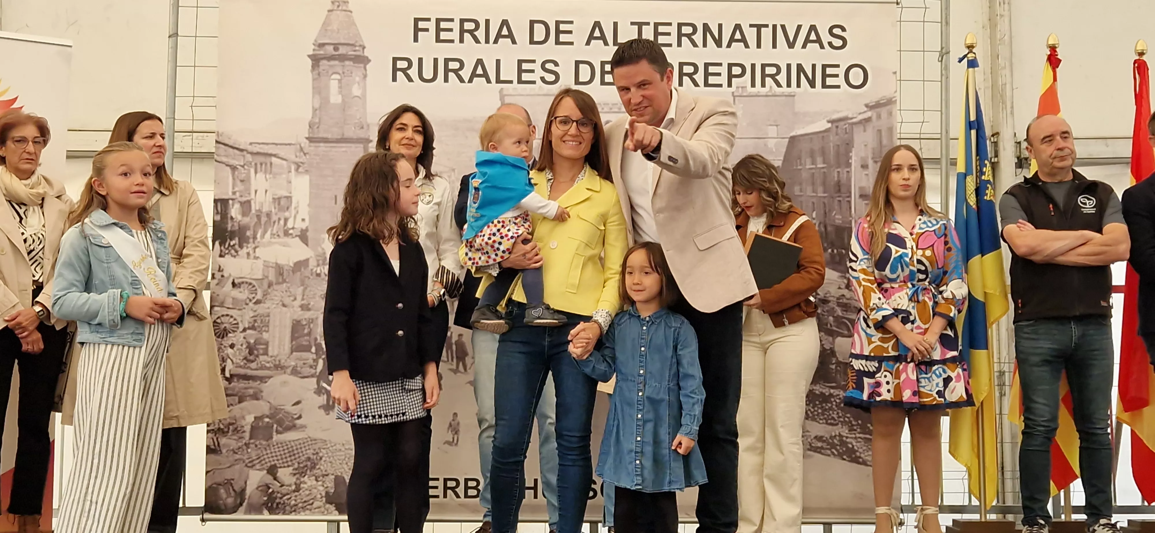 Homenaje a los recién nacidos de Ayerbe en la Feria del Prepirineo 2025. Foto Myriam Martínez