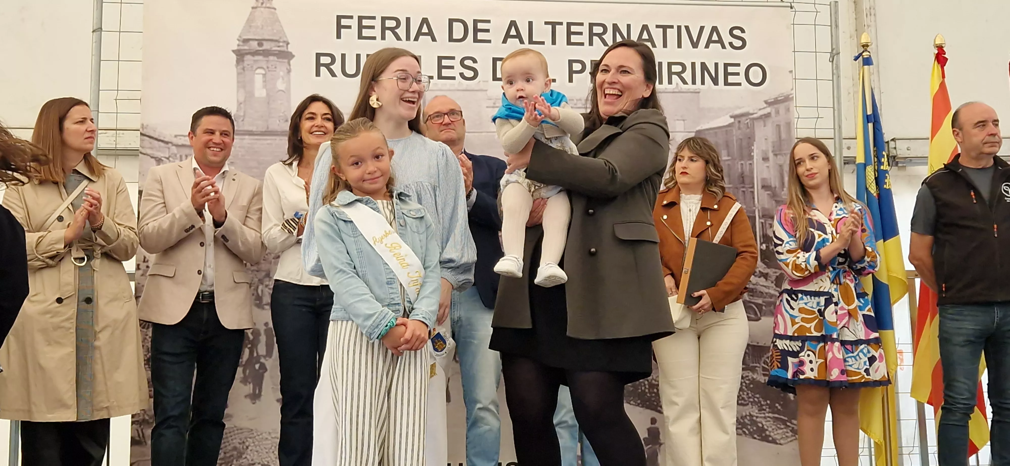 Homenaje a los recién nacidos de Ayerbe en la Feria del Prepirineo 2025. Foto Myriam Martínez