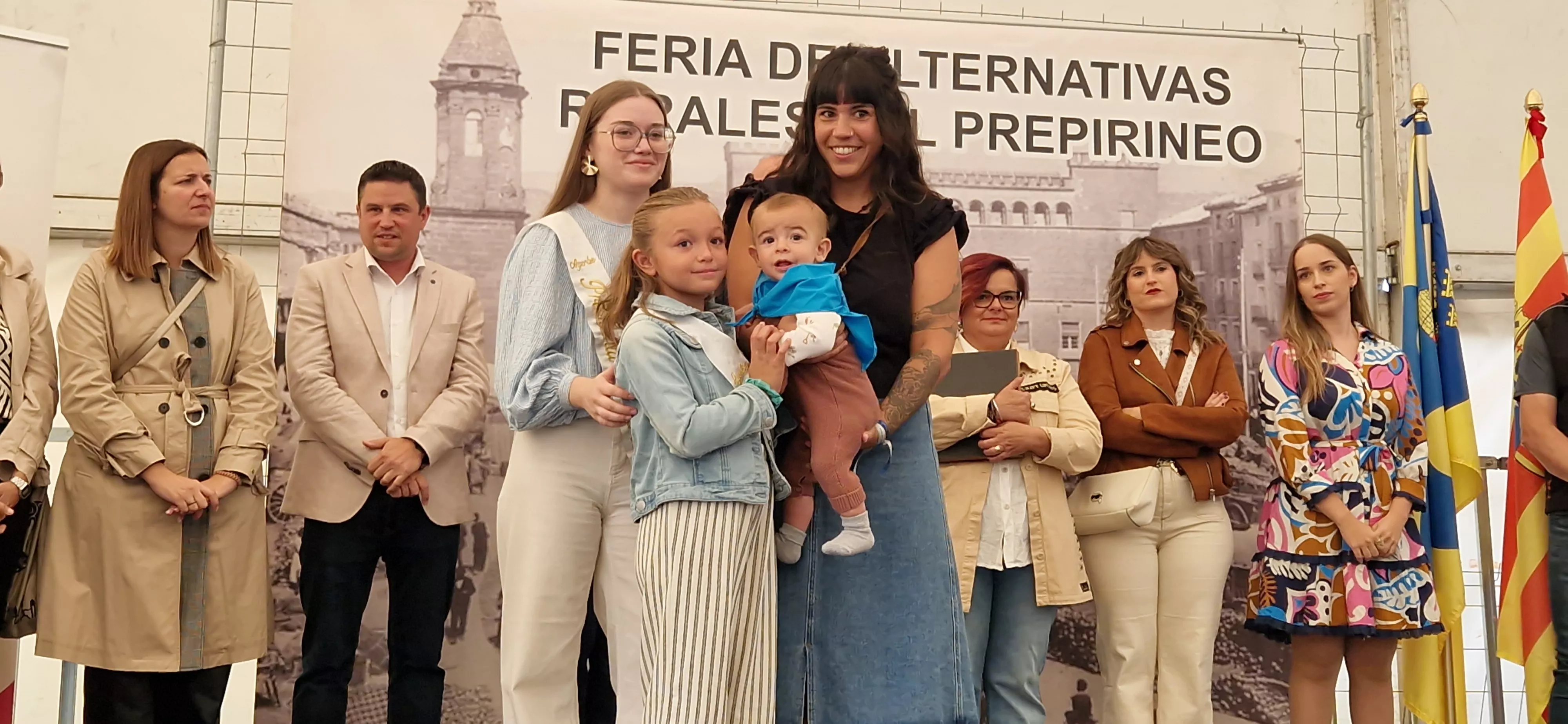 Homenaje a los recién nacidos de Ayerbe en la Feria del Prepirineo 2025. Foto Myriam Martínez