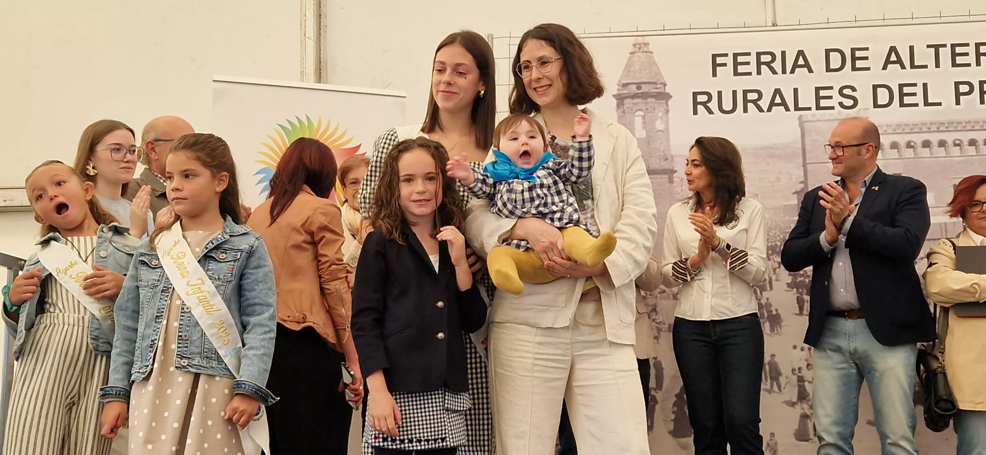 Homenaje a los recién nacidos de Ayerbe en la Feria del Prepirineo 2025. Foto Myriam Martínez