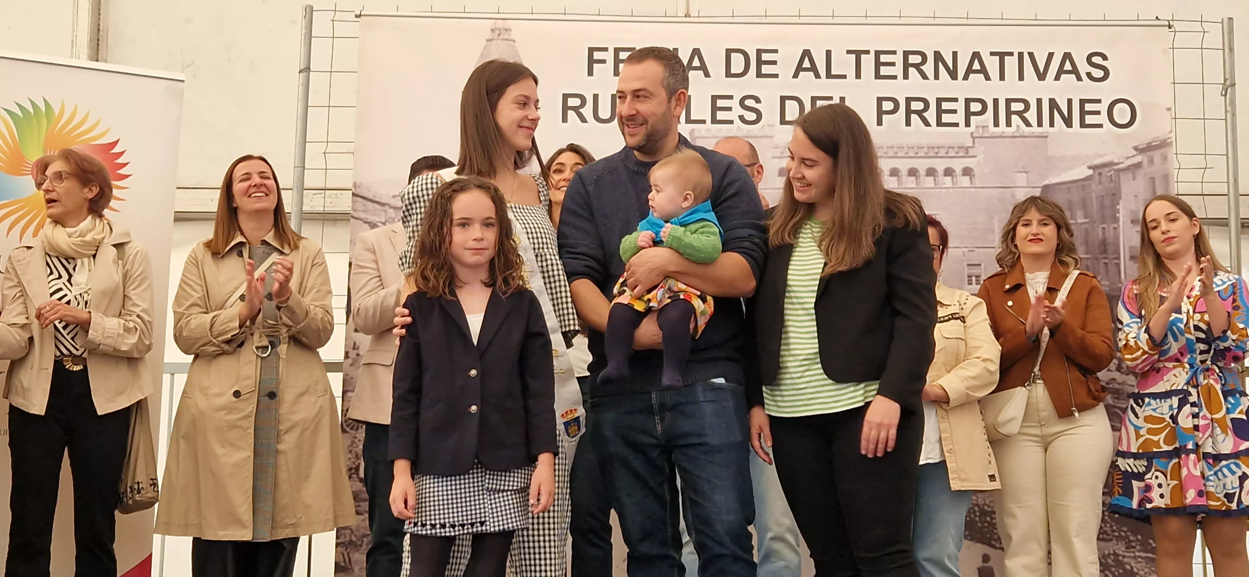 Homenaje a los recién nacidos de Ayerbe en la Feria del Prepirineo 2025. Foto Myriam Martínez